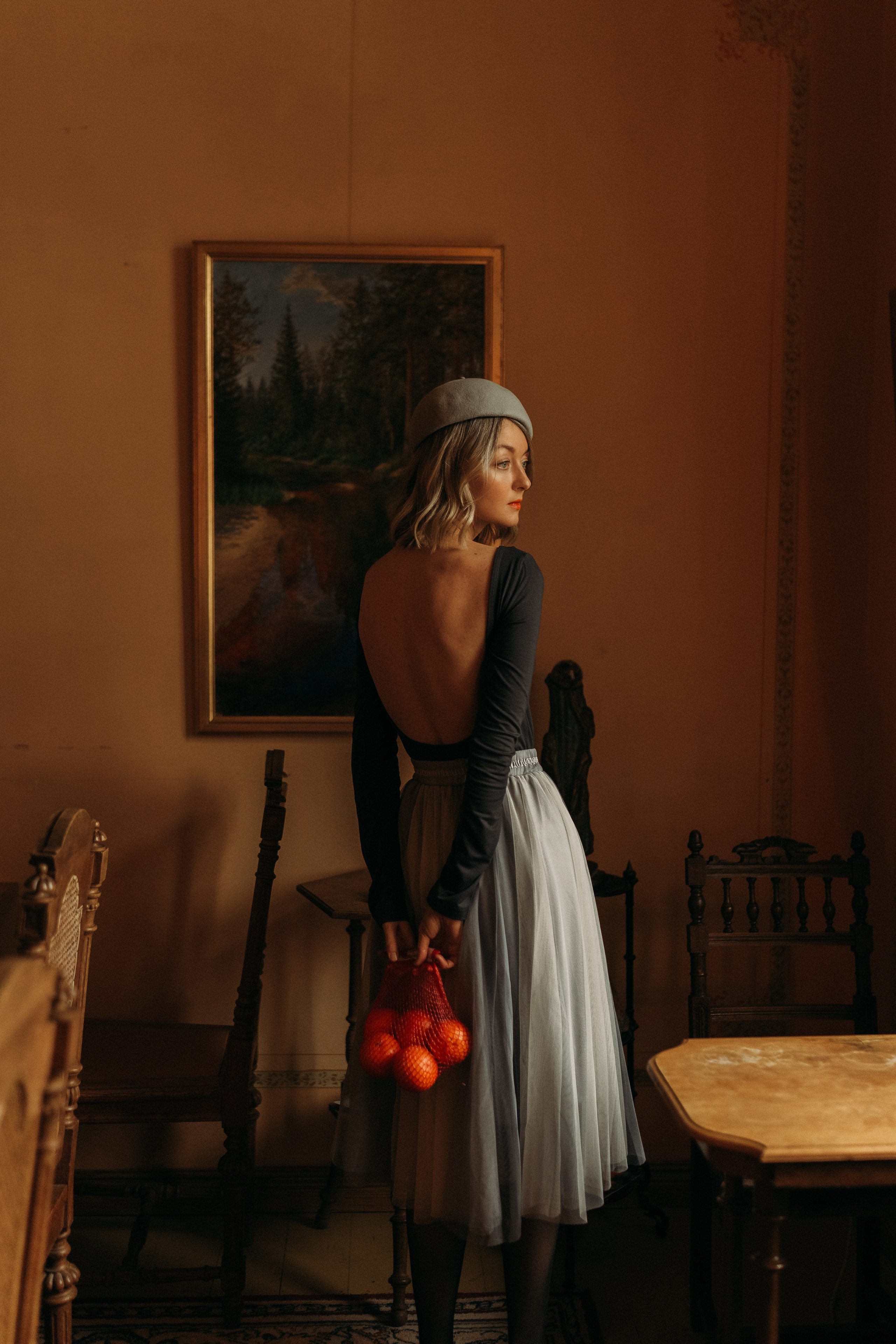 Woman phoshoot. Wedding and potrait photographer in Helsinki Vickan O