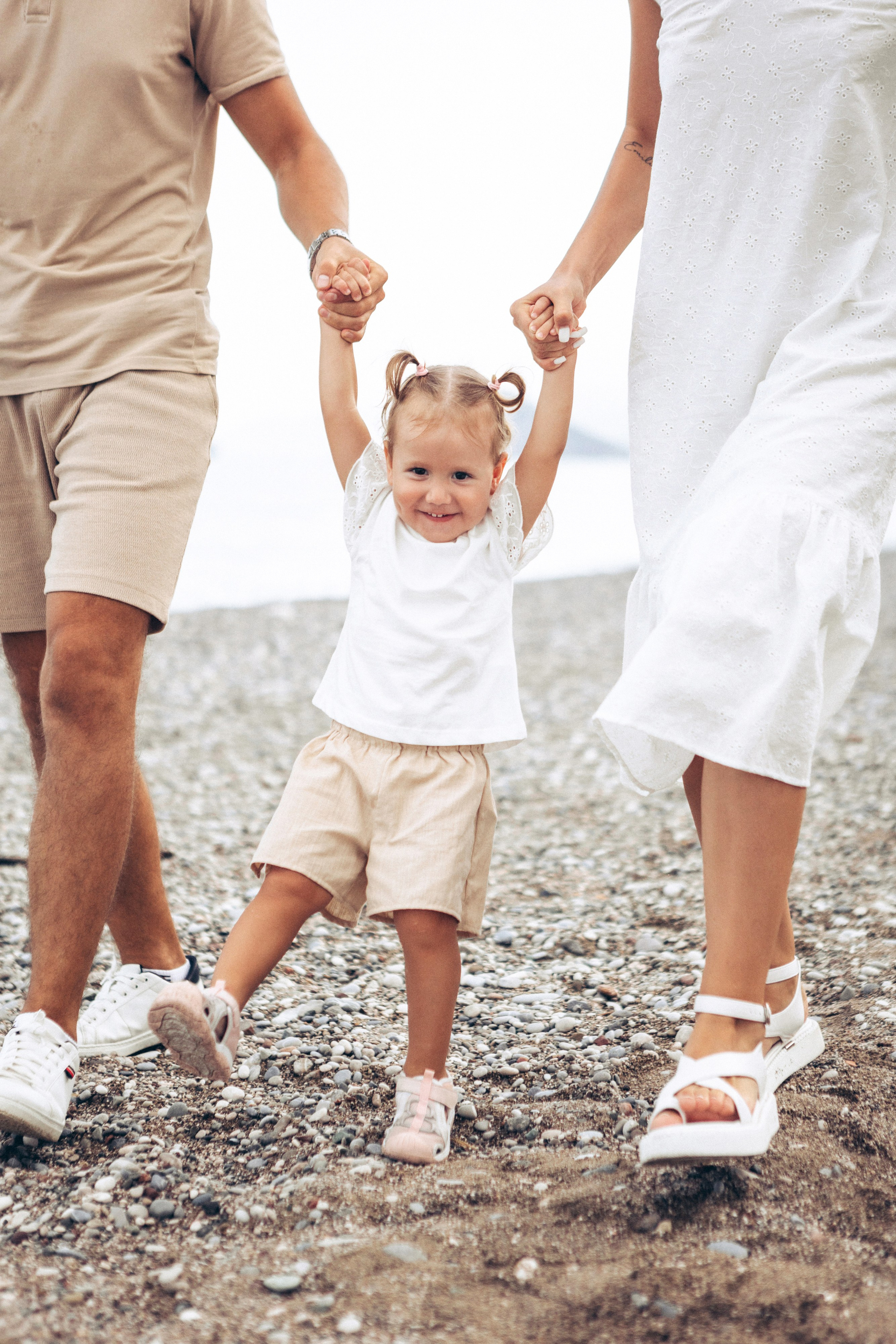 Семейная фотосессия на пляже Анталии. Фотограф в Анталии, Кемере и Белеке