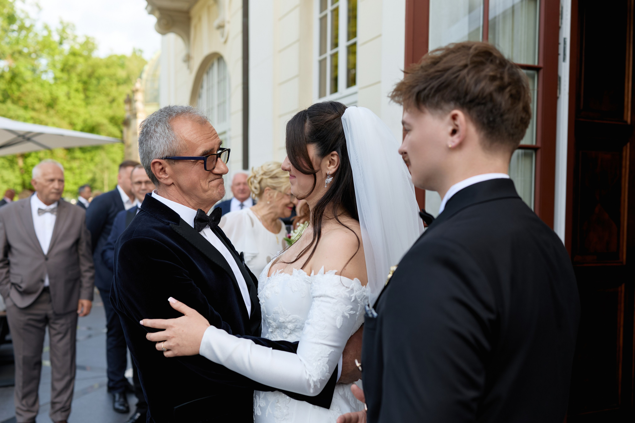 Wiktoria & Kacper. Pałac Goetz. Fotograf ślubny i rodzinny w Krakowie Yana Klymova