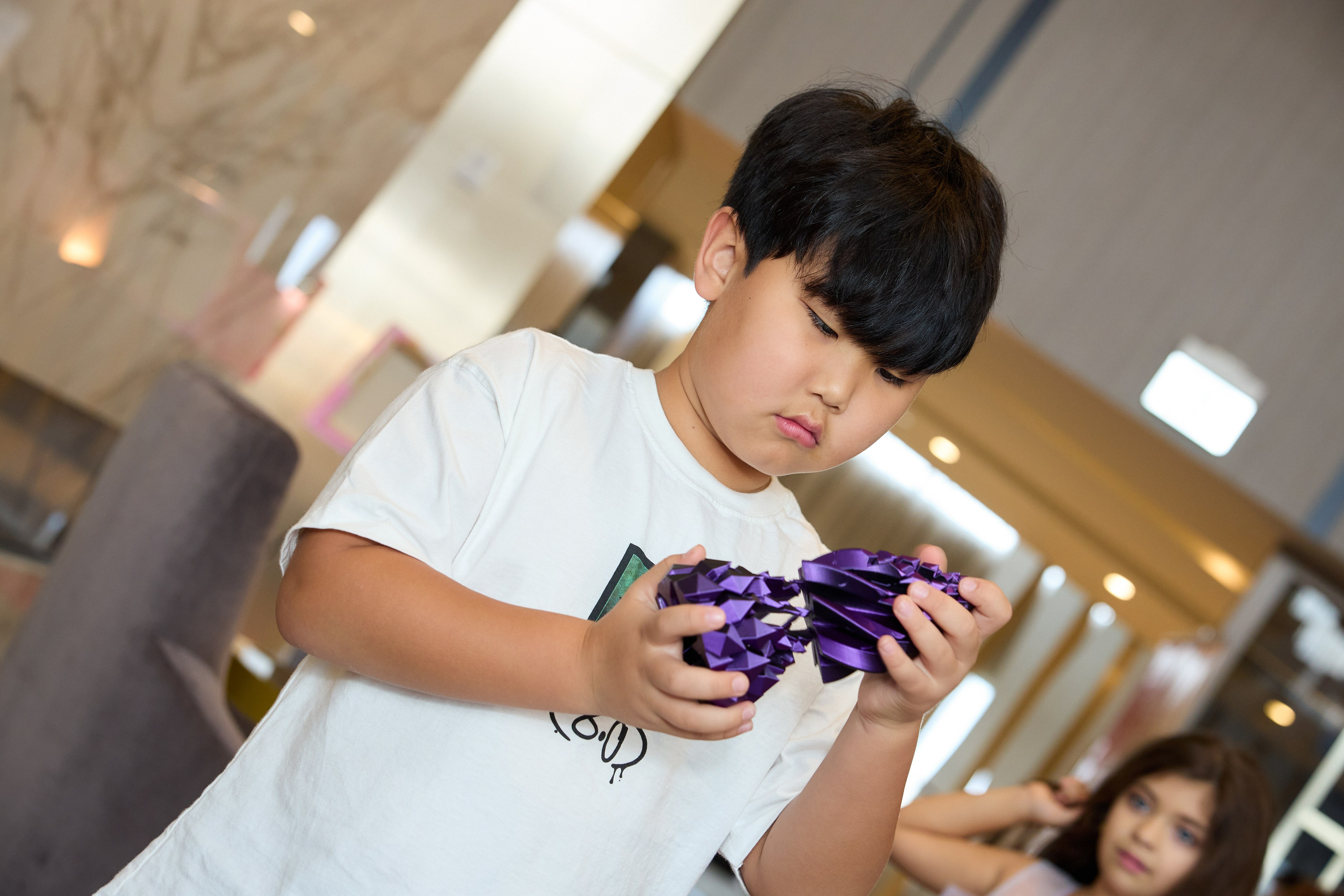 Авторская благотворительная художественная выставка Дианы Бортник. Фотограф Юлия Маковеева