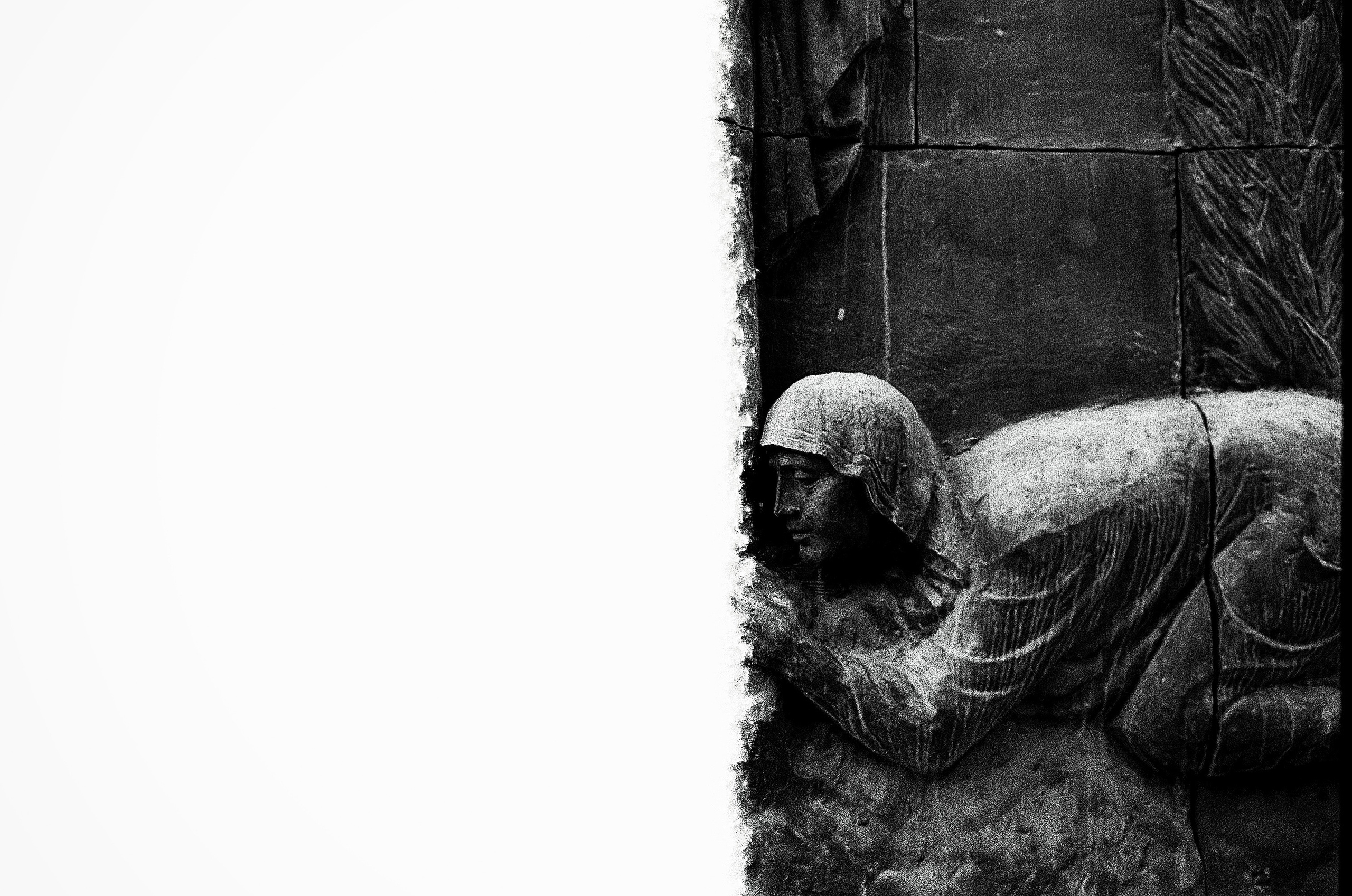 Припавшая к Свету. The one who threw herself to the Light. 