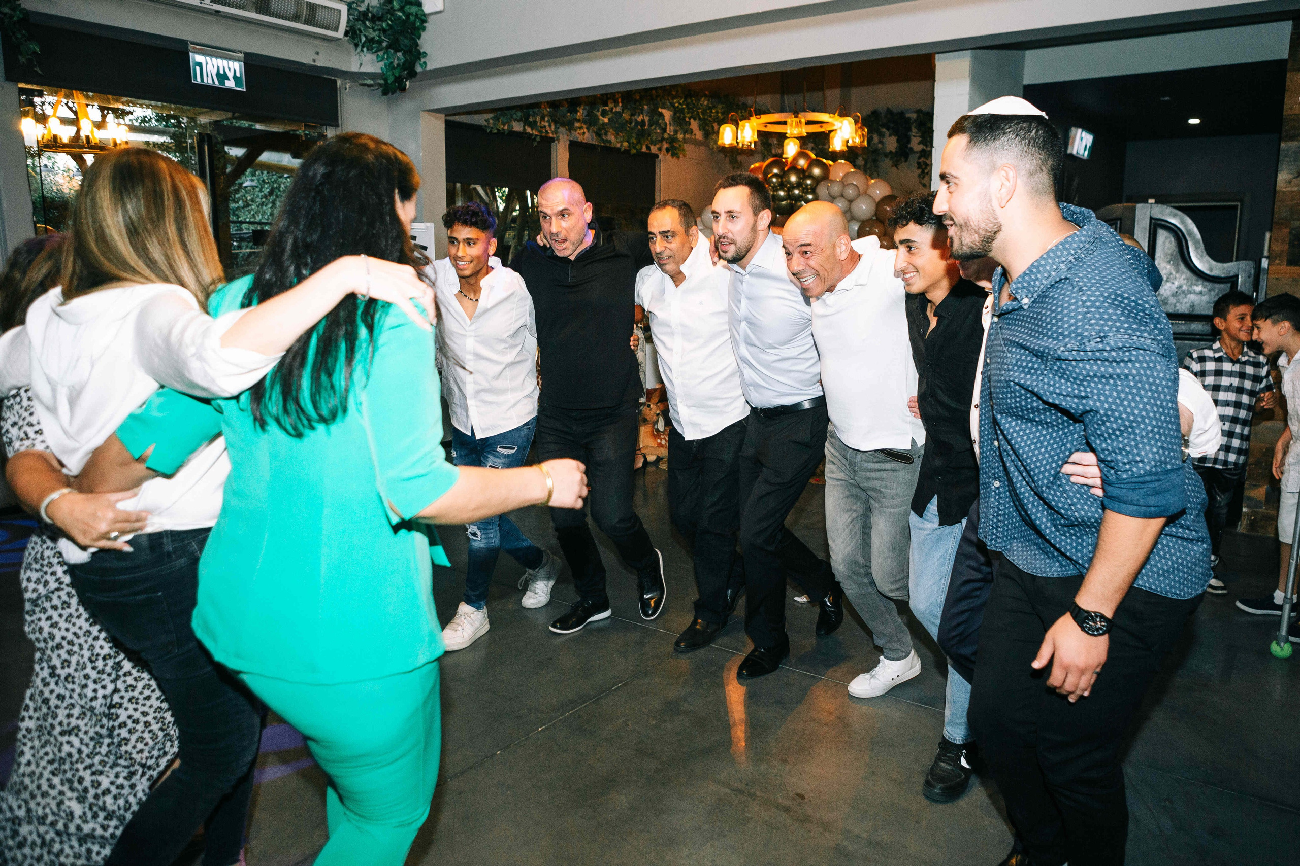 BRIT MILA (BIG EVENT). PHOTOGRAPHER IN ISRAEL