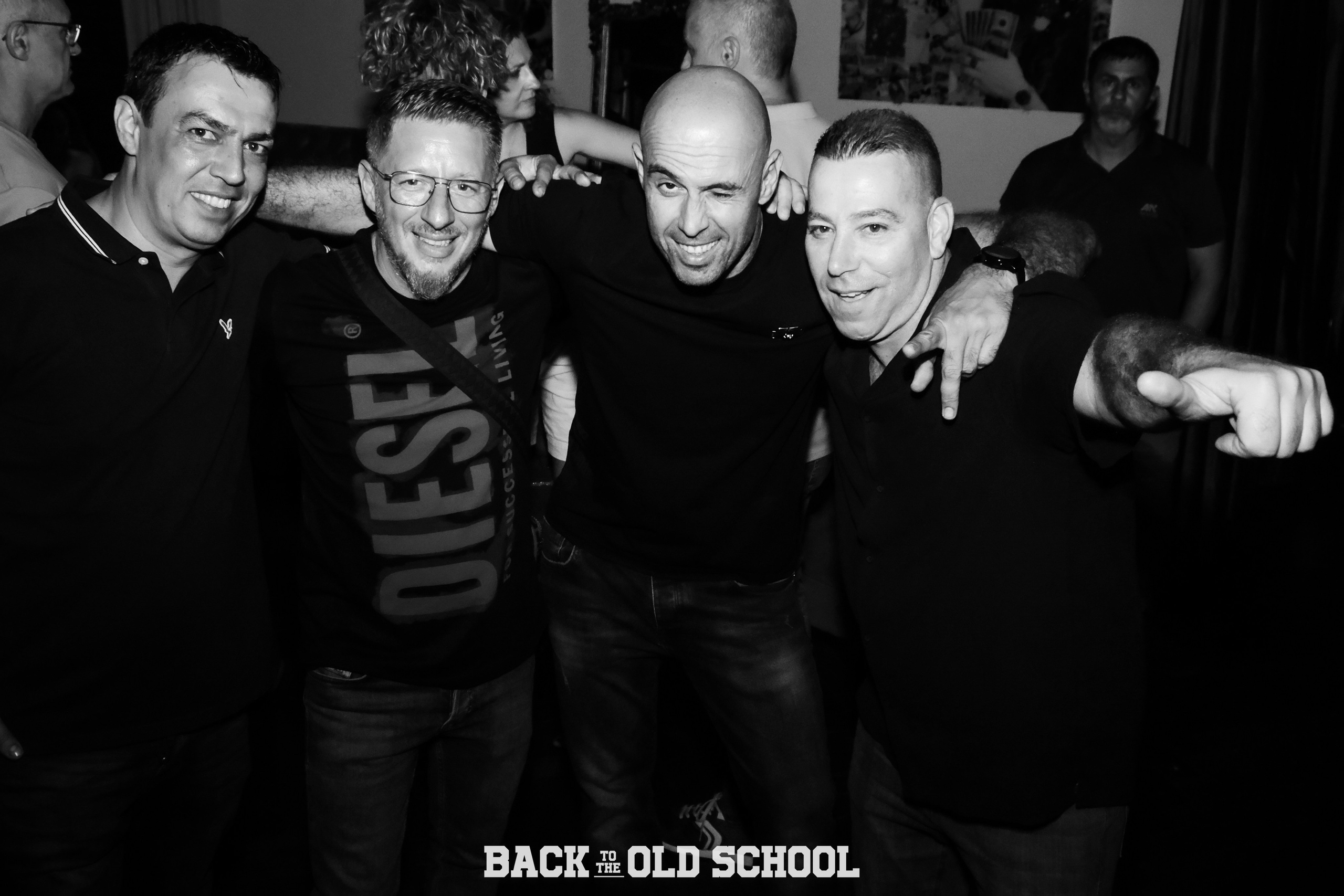 Back to the old school. Middle East Photo Agency — Photography & Event Magnets — סוכנות צילום והדפסת מגנטים לאירועים