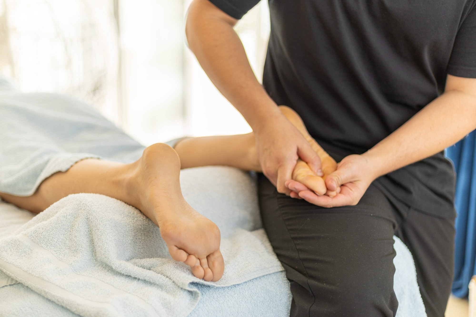 Massage. Dmitrii Lukinykh | Visuelles Storytelling & Cinematische Fotografie in Hamburg