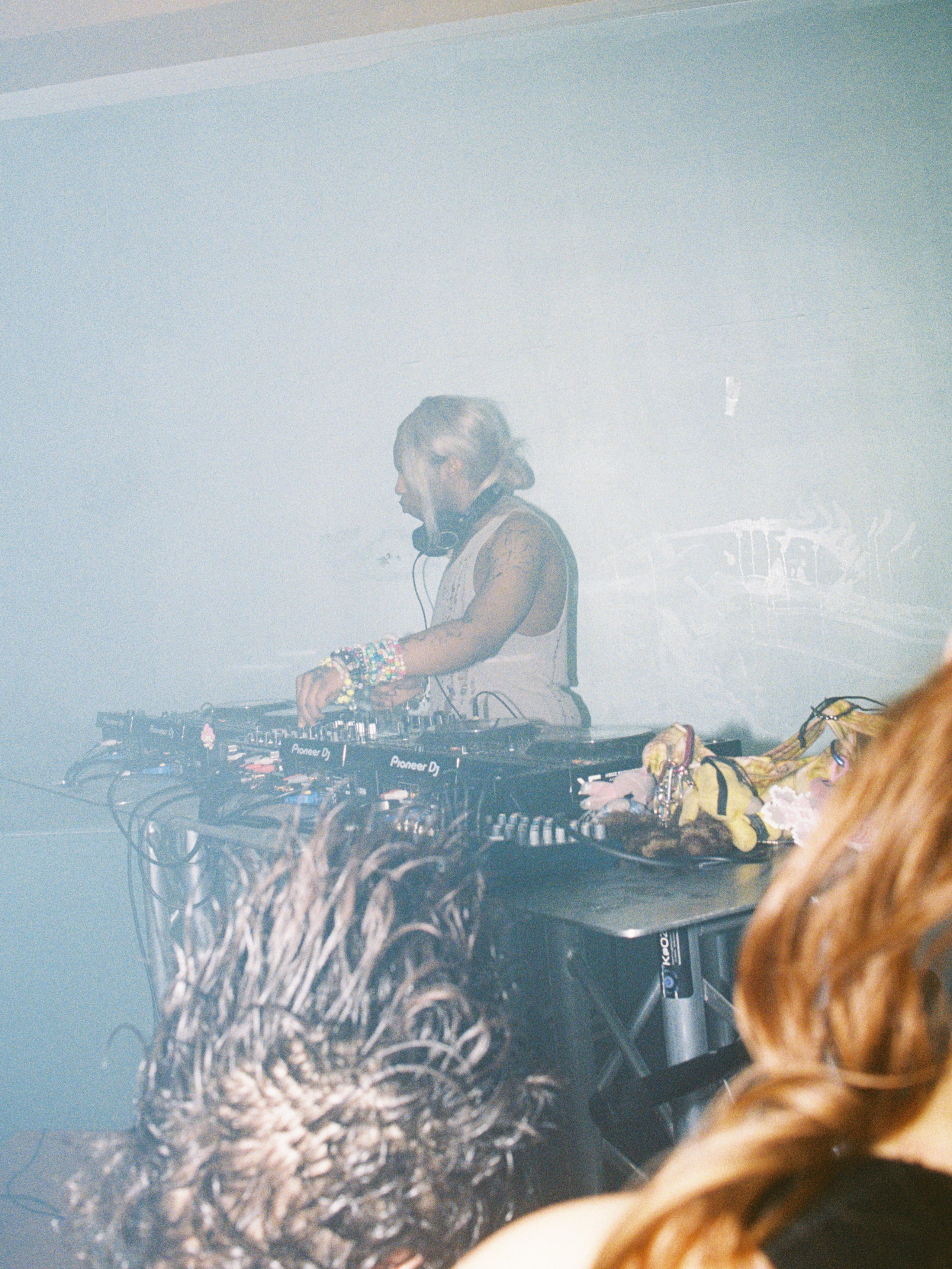 MUSIC AND EVENT. 35mm Photography by Brad Zgonena based in Chicago, IL