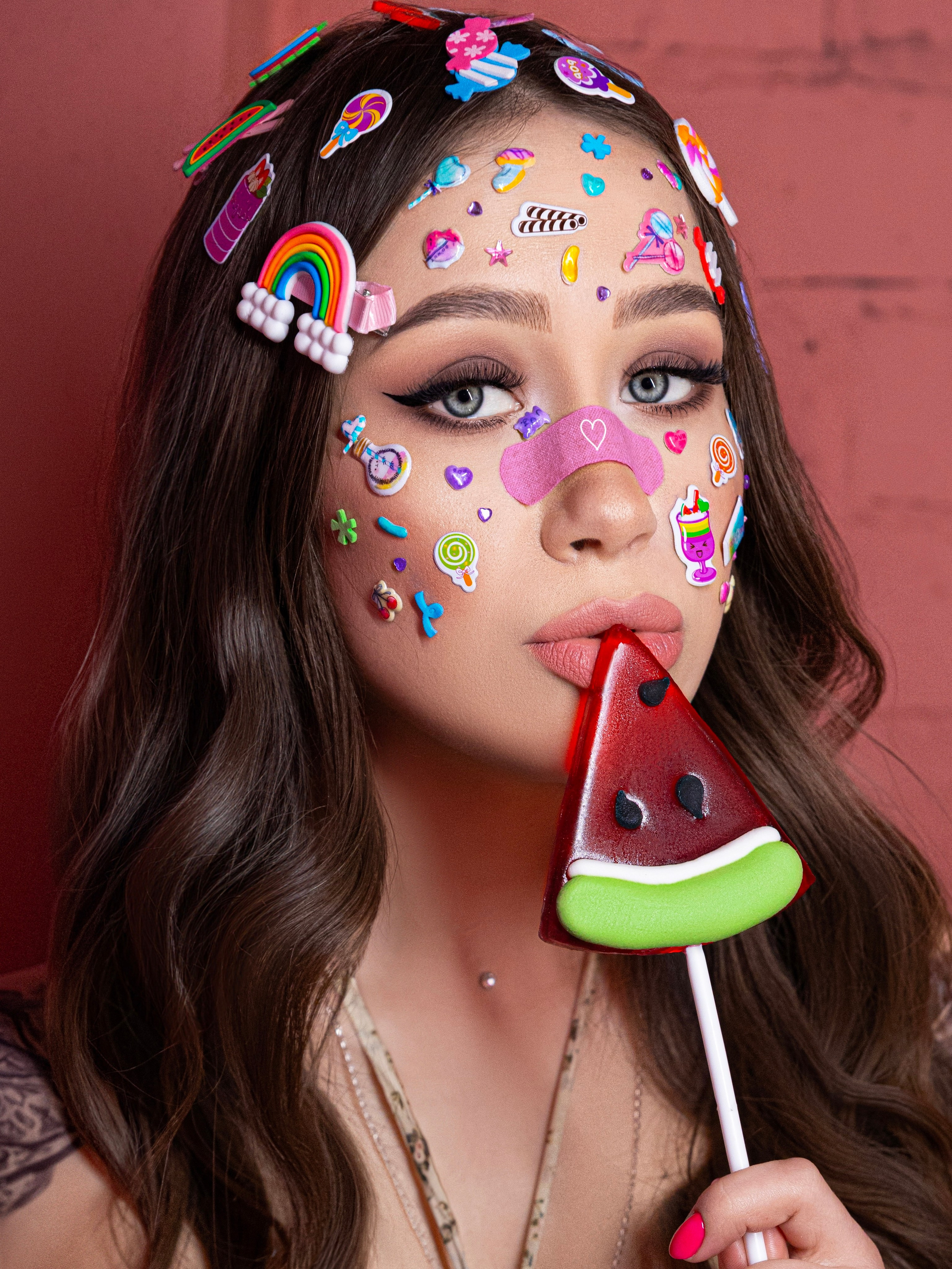 Глубокая ретушь. Аяна Крапивкина — профессиональная ретушь и AI-визуал