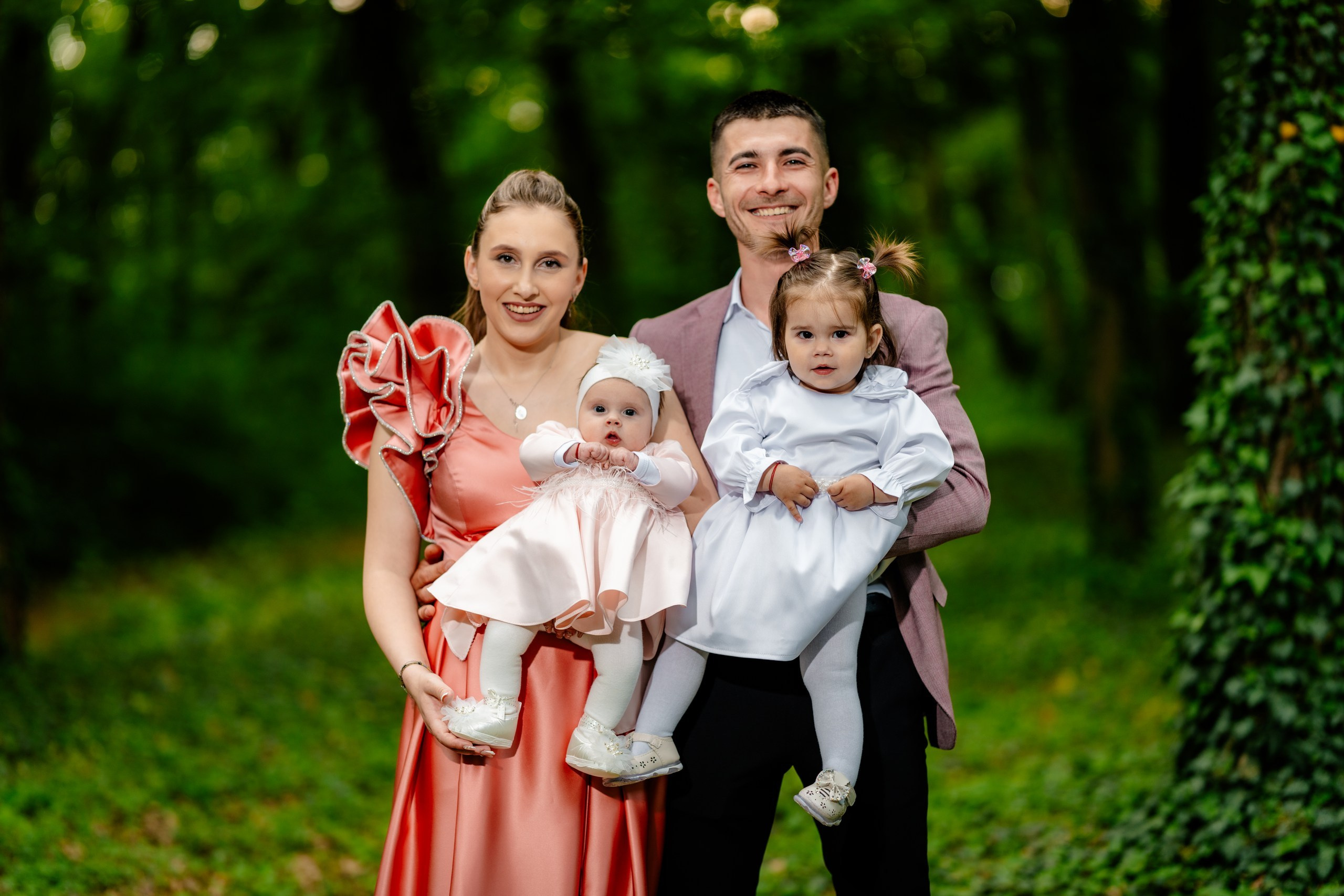fotograf botez Miruna Parascheva, fotografie botez Botoșani, fotograf Alin Chirilă, amintiri botez, fotografii botez, botez Miruna Parascheva, fotograf copii, fotografie botez în Botoșani-alt="botez Miruna Parascheva, fotografie botez Alin Chirilă, amintiri botez, fotografii emoționante botez Botoșani"-- fotografii-botez-bebelus- amintiri-botez-micuț- moment-sfânt-crestinare- fotografie-emotionanta-botez- detalii-botez-bebelusi- parinti-fericiti-la-botez- fotograf-botez-profesionist- botez-in-biserica-ortodoxa- micuț-botezat-cu-emoție- zâmbete-și-lacrimi-la-botez- bebeluș-la-cristelniță- decor-botez-colorat- botez-cu-dragoste-și-credință- emotie-pura-la-botez- fotograf-botez-botosani- botez-iasi-suceava-fotograf- amintiri-nepretuite-botez