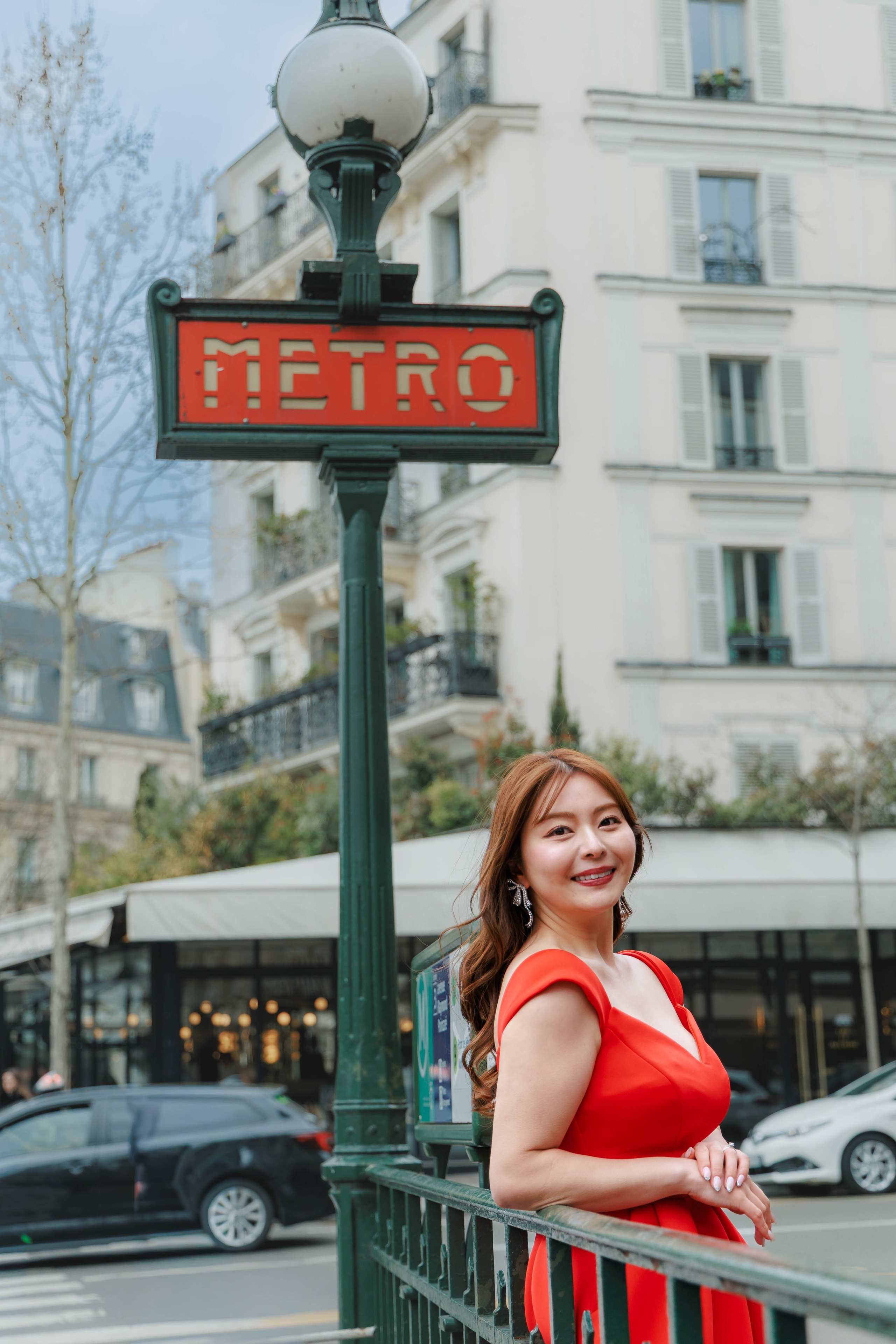 Emily in Paris Style Photoshoot in Paris (2026). Photographe à Paris