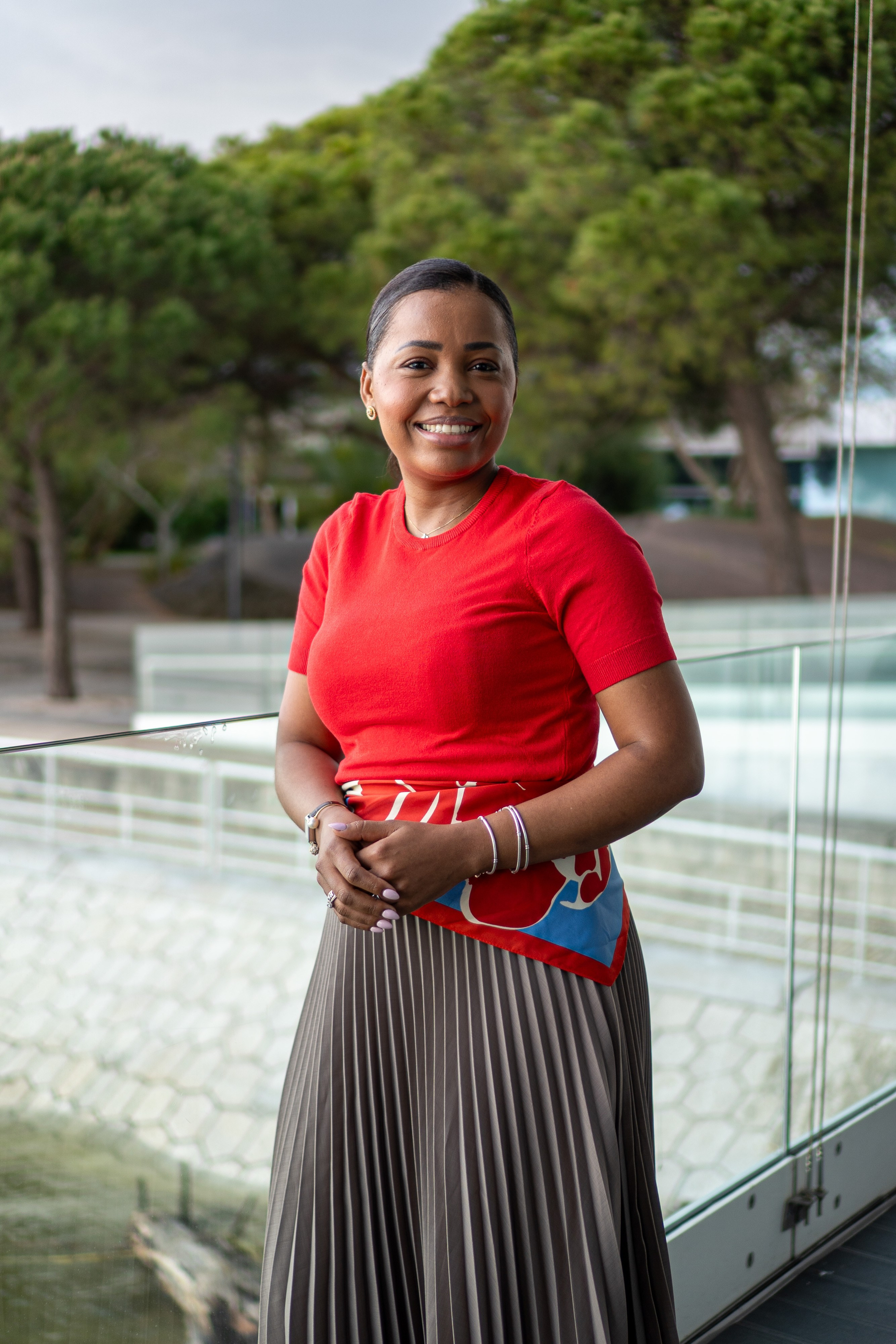 Raquel Ribeiro. Frames by Giovani Braga