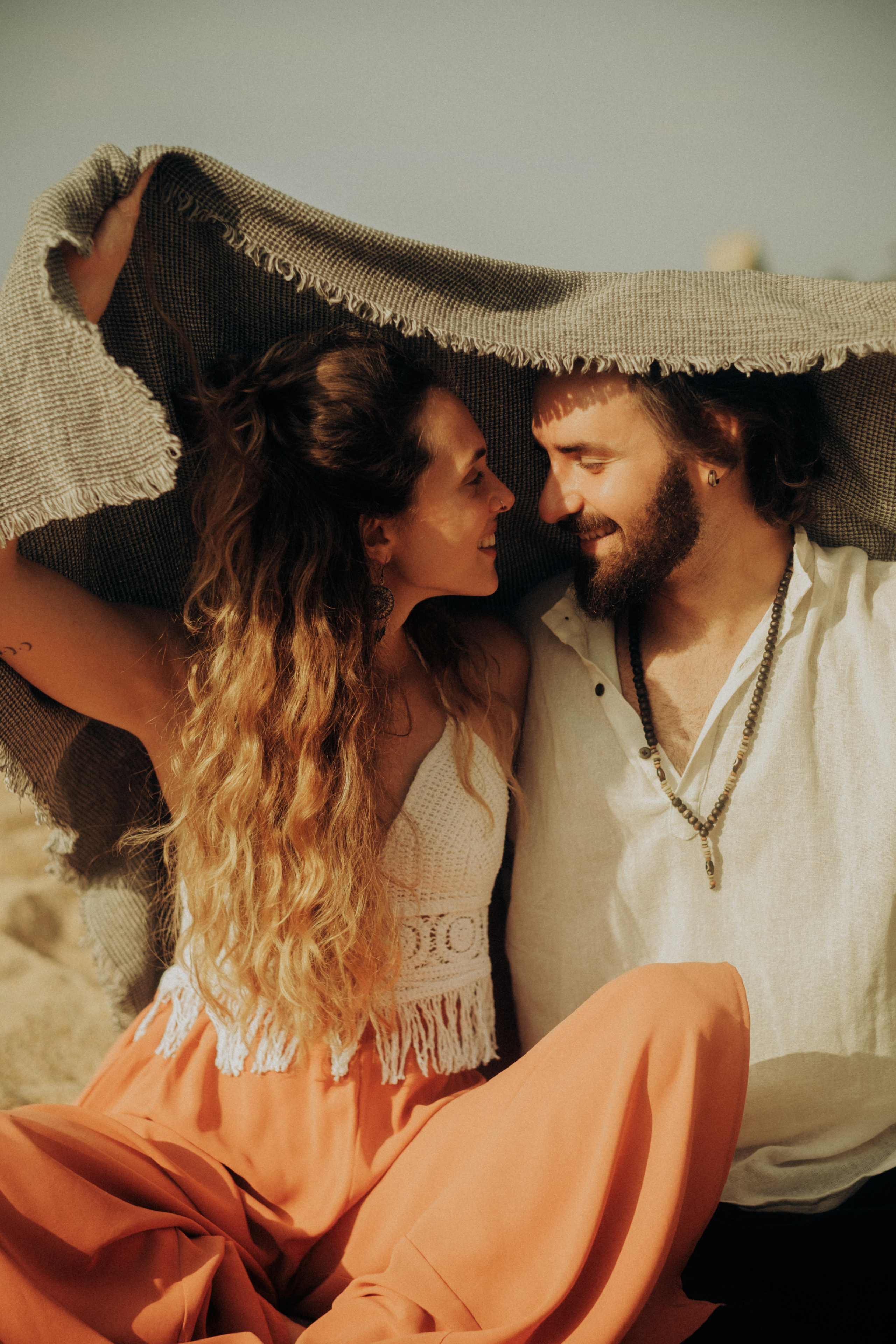 Abel & Laya. Paola wedding photographer / videographer in Barcelona