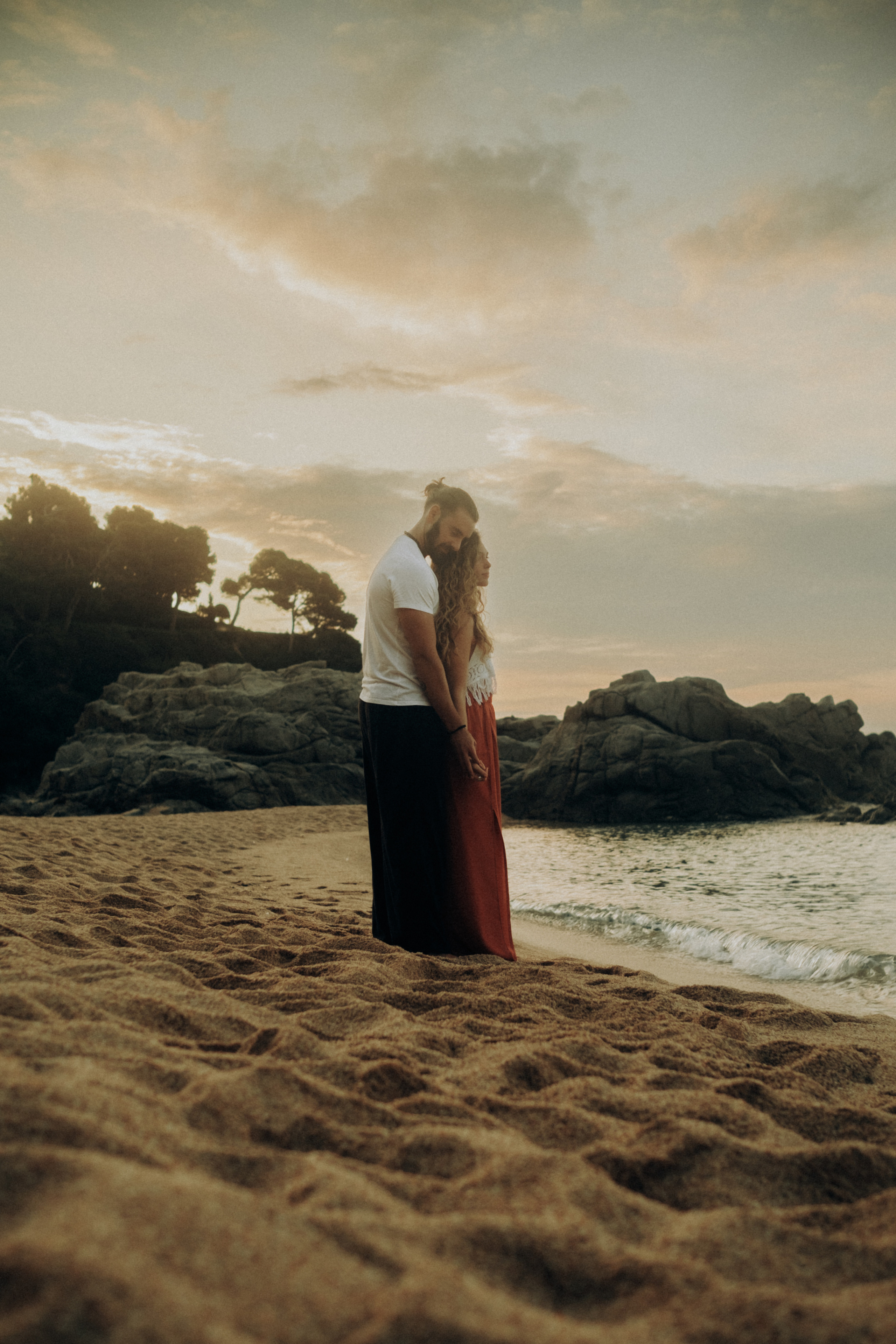 Abel & Laya. Paola wedding photographer / videographer in Barcelona