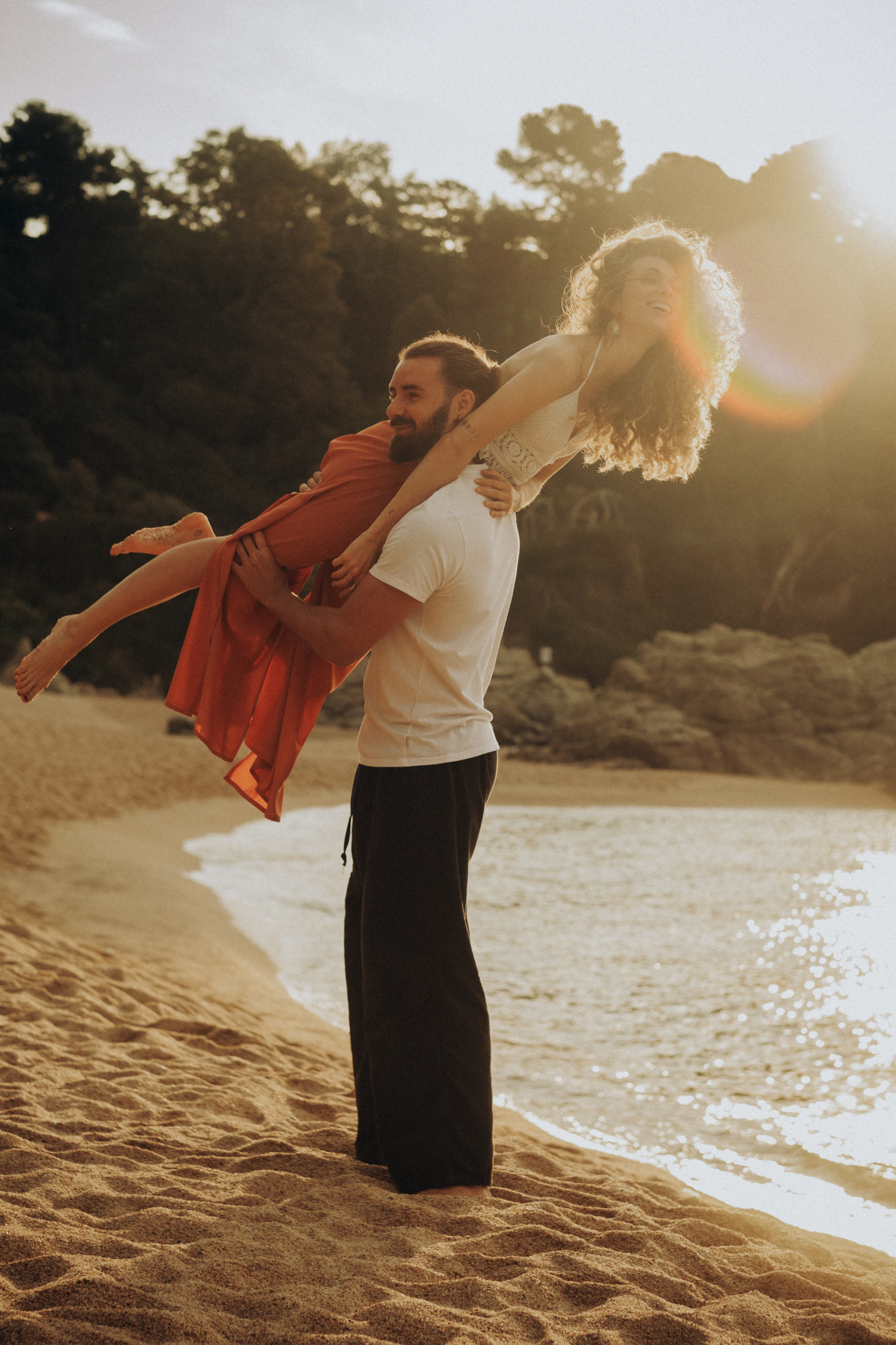 Abel & Laya. Paola wedding photographer / videographer in Barcelona