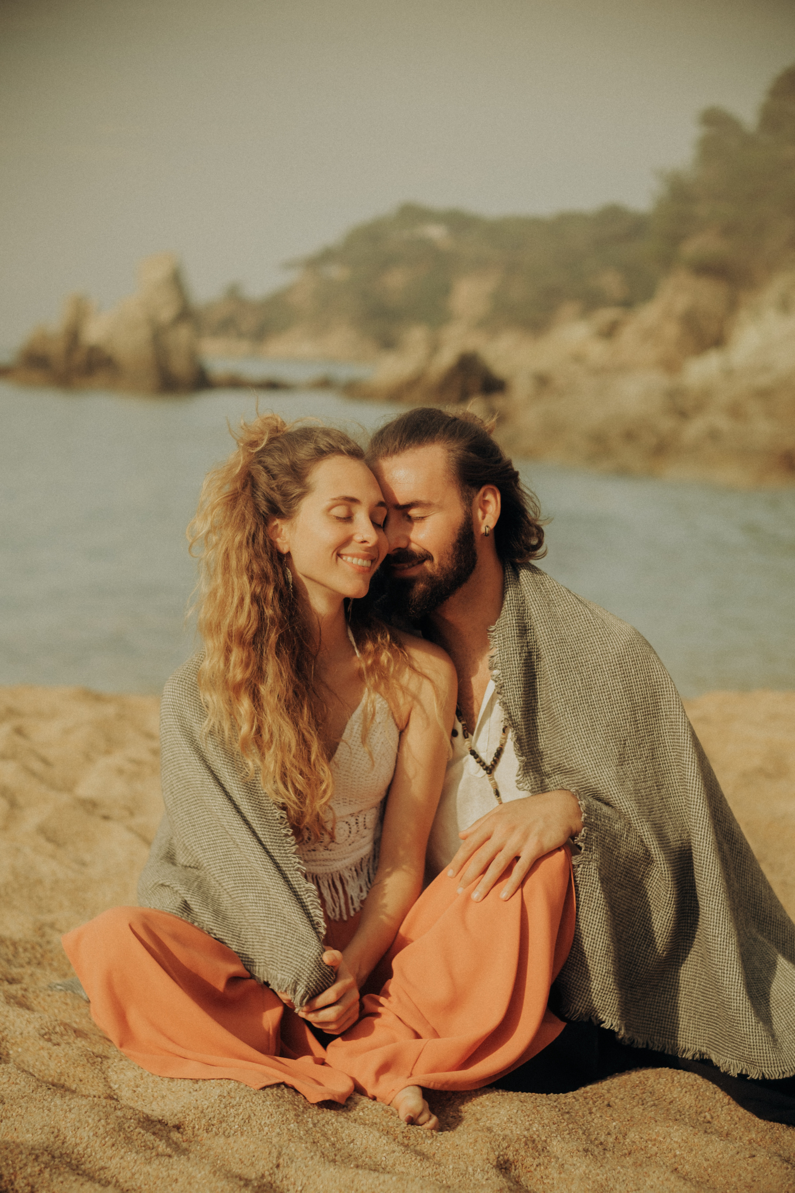 Abel & Laya. Paola wedding photographer / videographer in Barcelona