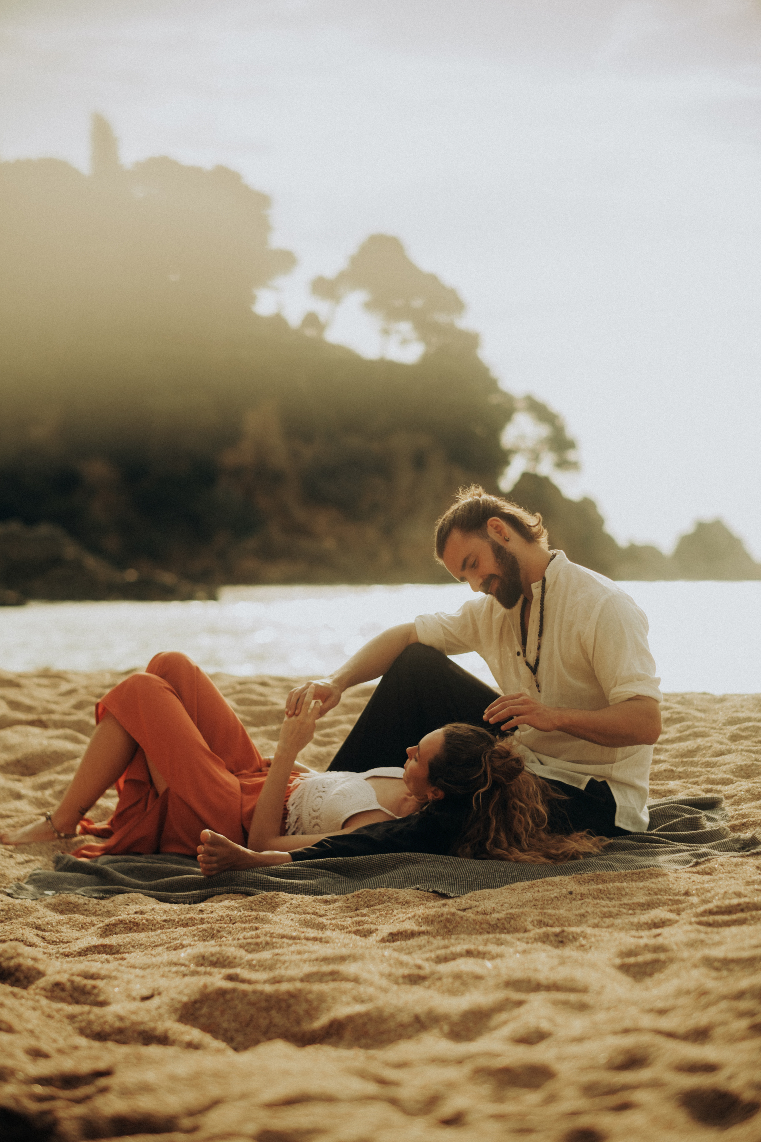 Abel & Laya. Paola wedding photographer / videographer in Barcelona