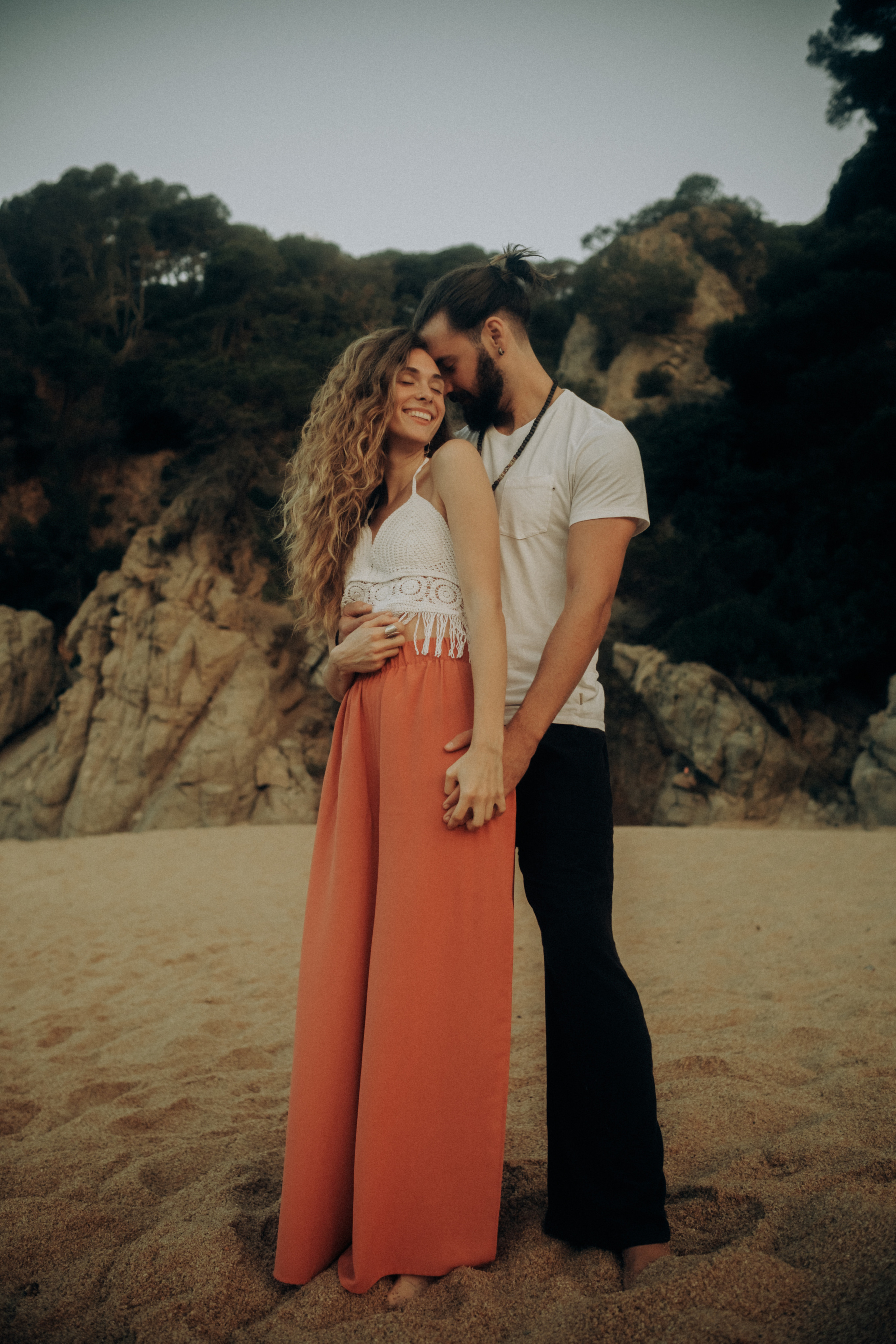 Abel & Laya. Paola wedding photographer / videographer in Barcelona