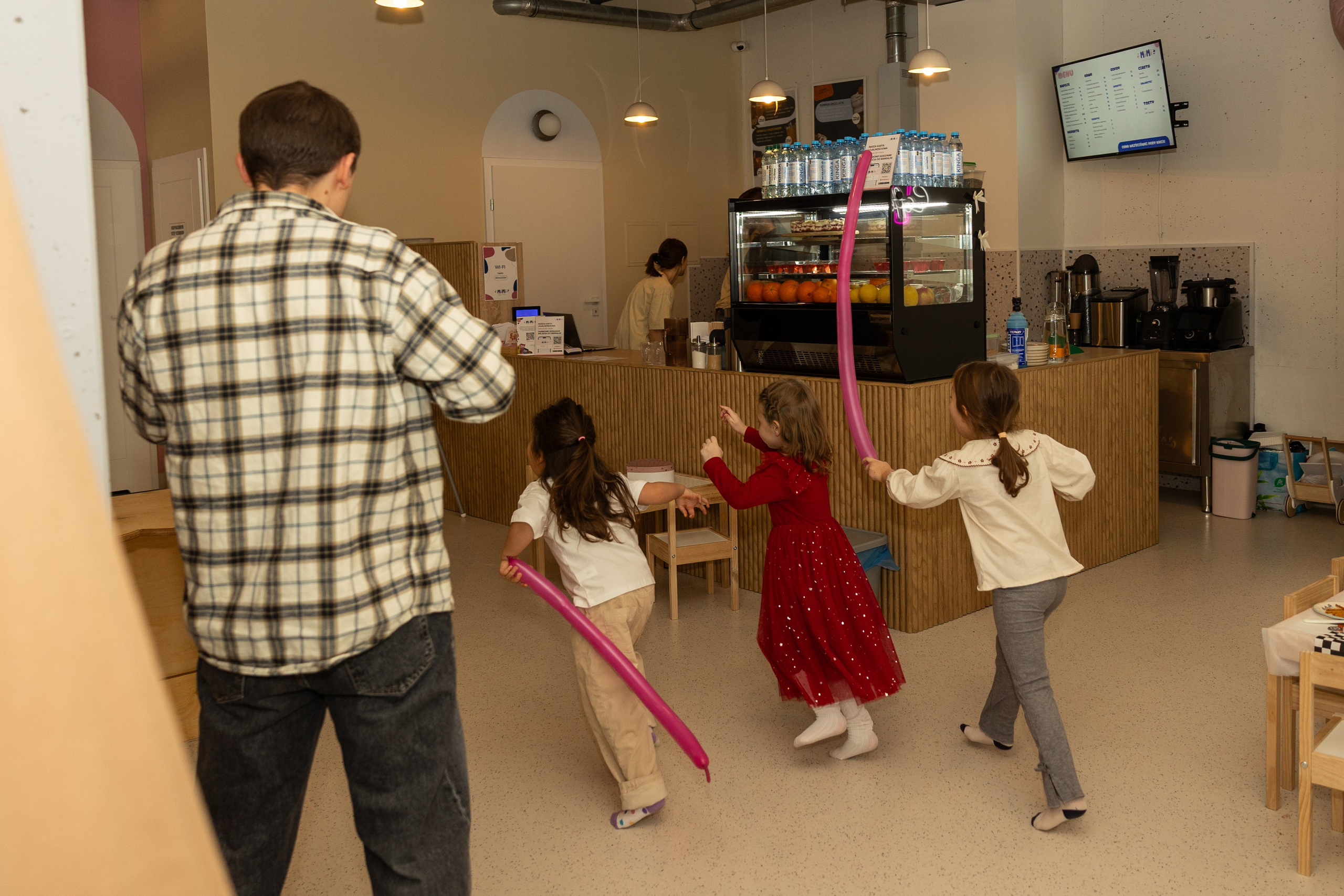 День рождения Артёма 24 января 2026 года. Семейный и детский фотограф в Варшаве Мила Бобровская