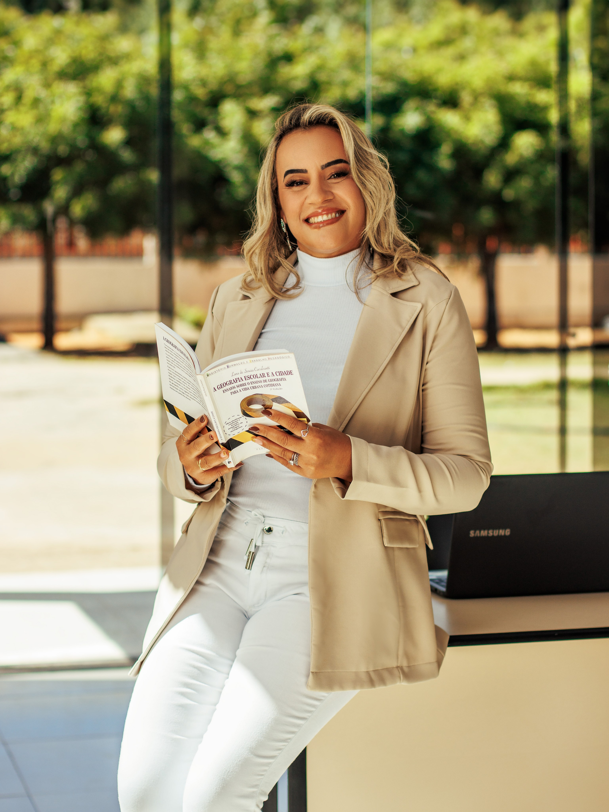 DIRETORA NÉIA. Fotografo de ensaios externos em Brejolândia-Ba