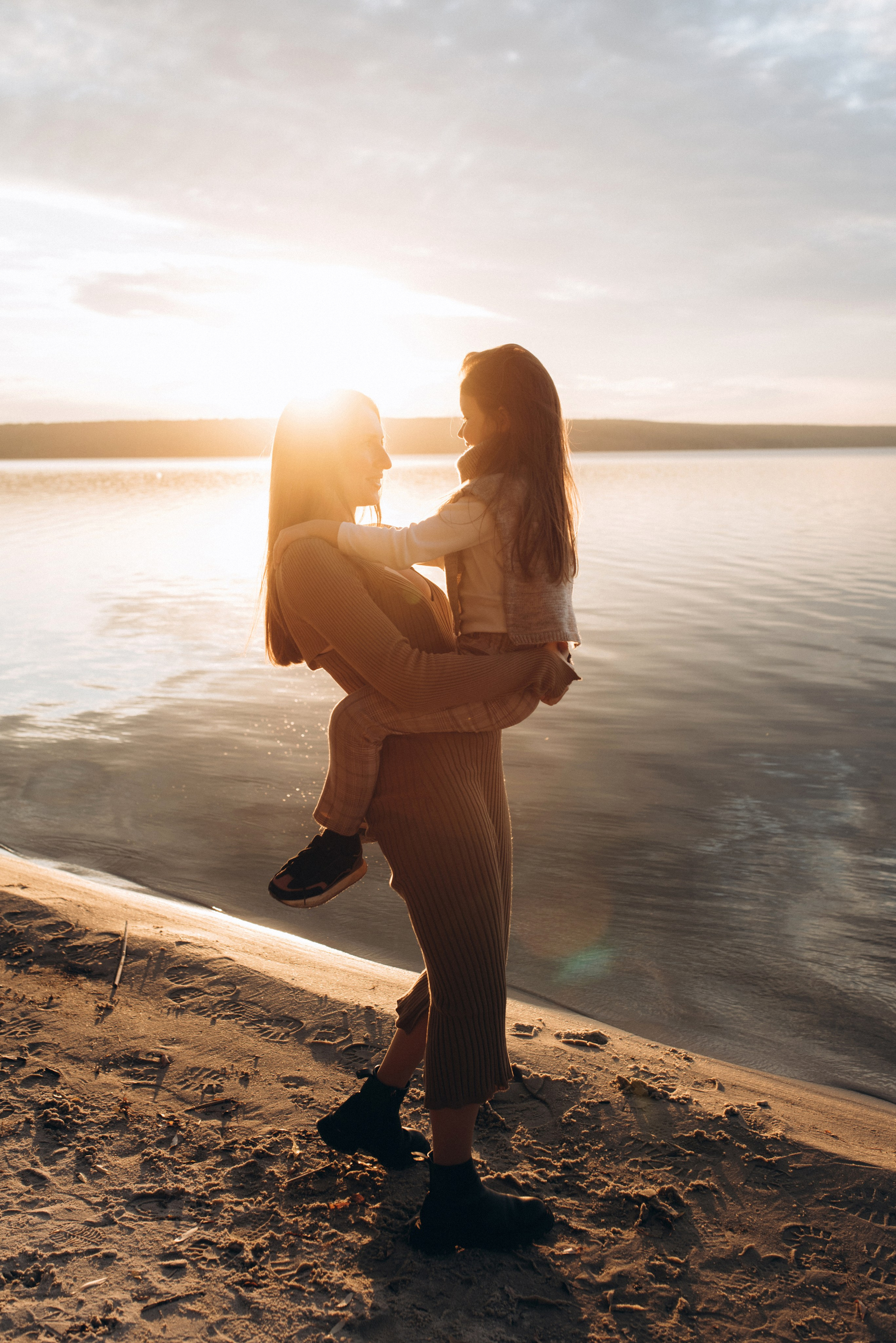 Tatjana & Mila. Familien- und Hochzeitsfotografin. Ich arbeite in Koblenz und Rheinlan