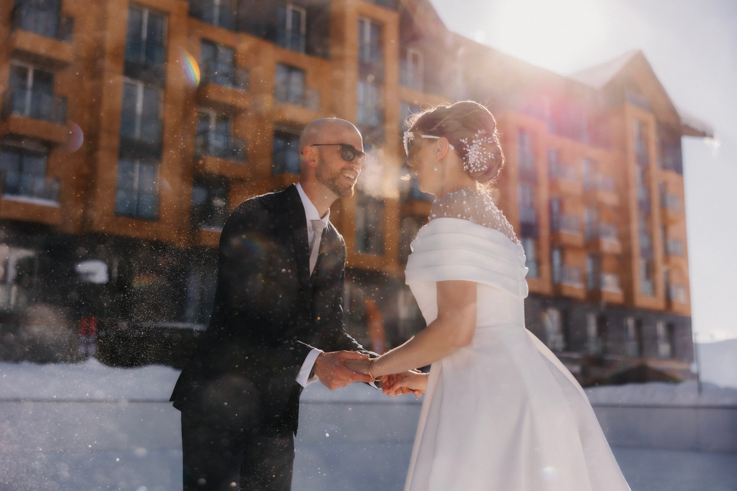 Love in winter mountains. Wedding photographer in Tbilisi Ioseb Mamniashvili