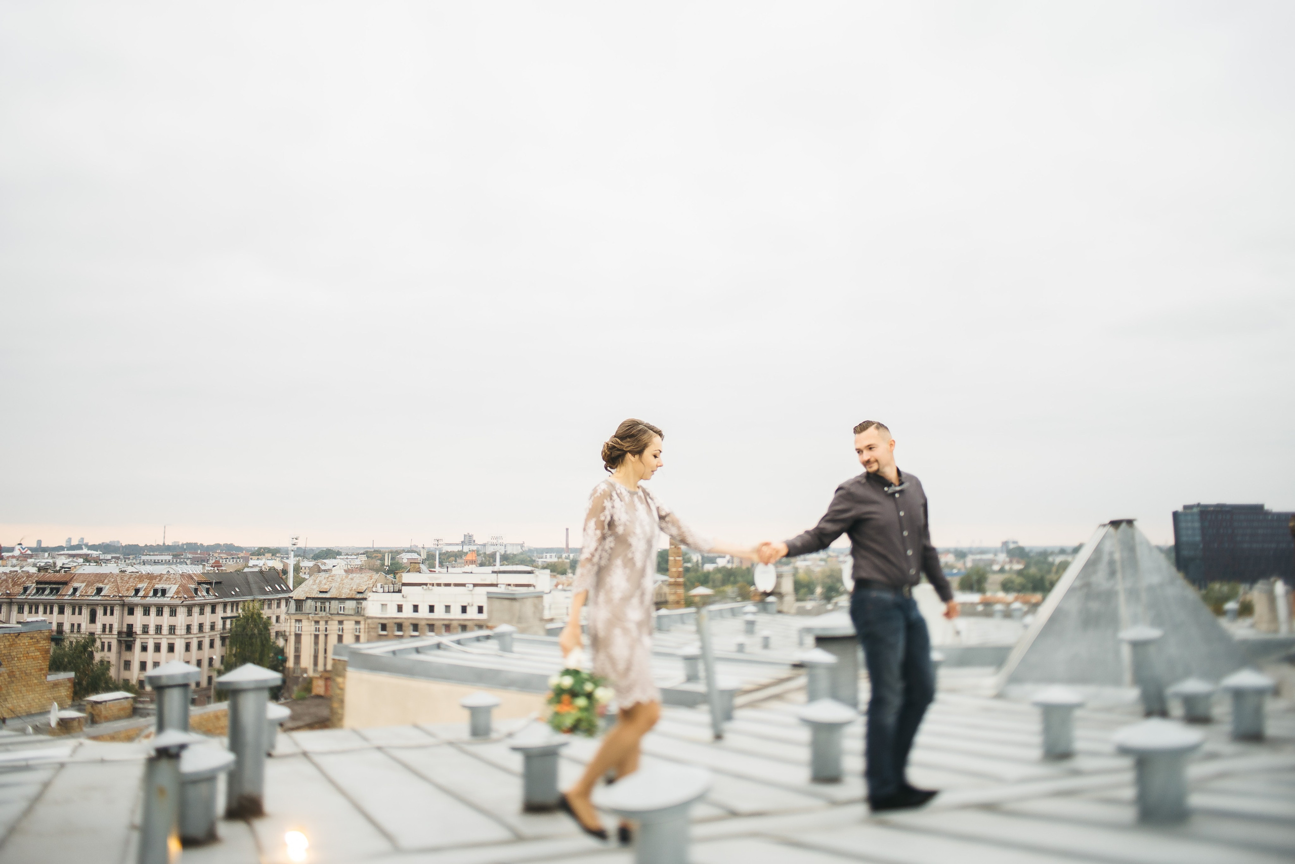 On the roof. Kāzu fotogrāfs Rīgā — Vjačeslavs Lučņenkovs