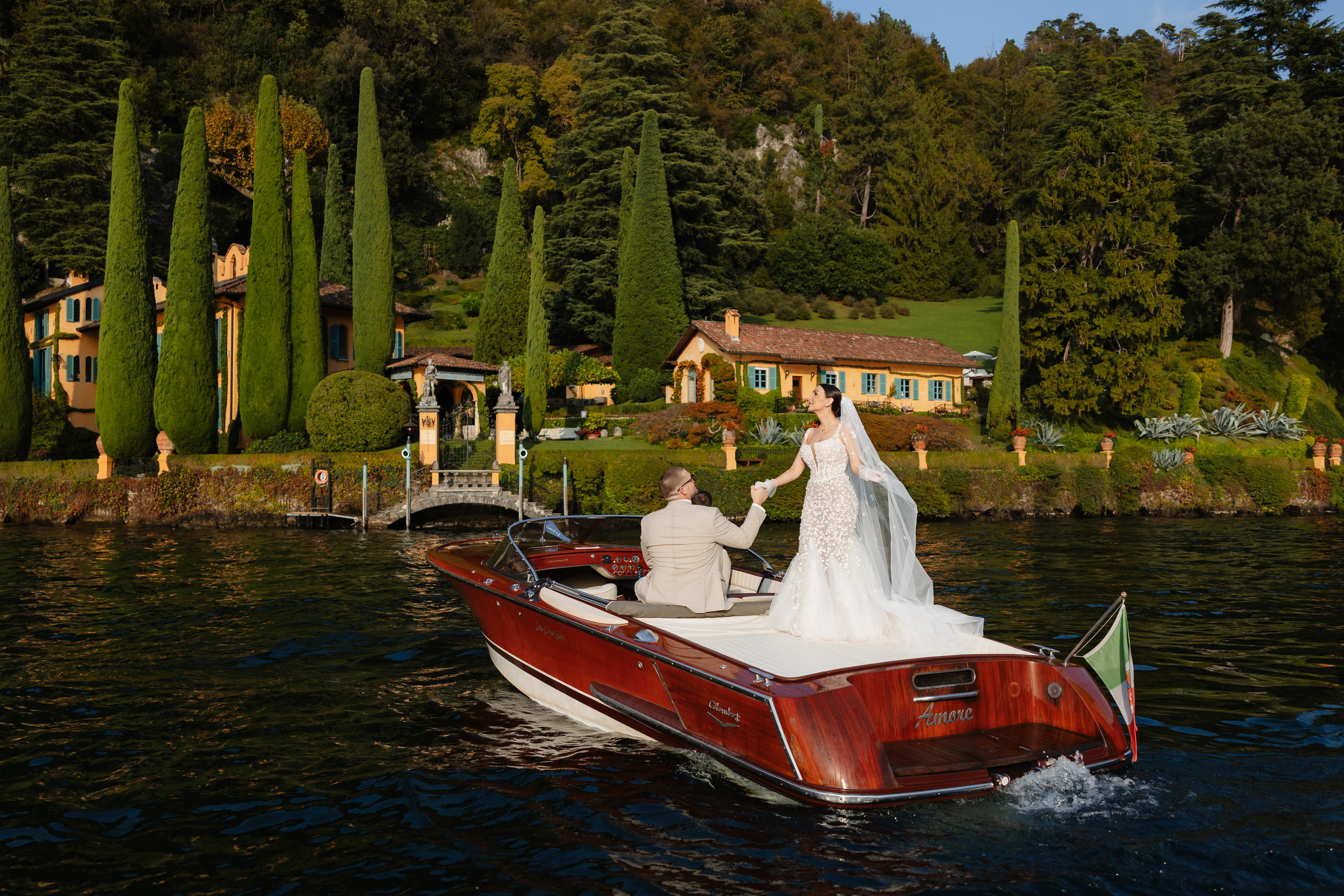 That’s Amore — Nina & Darren’s Lake Como Elopement. YES I DO PRODUCTION — Wedding photography&videography