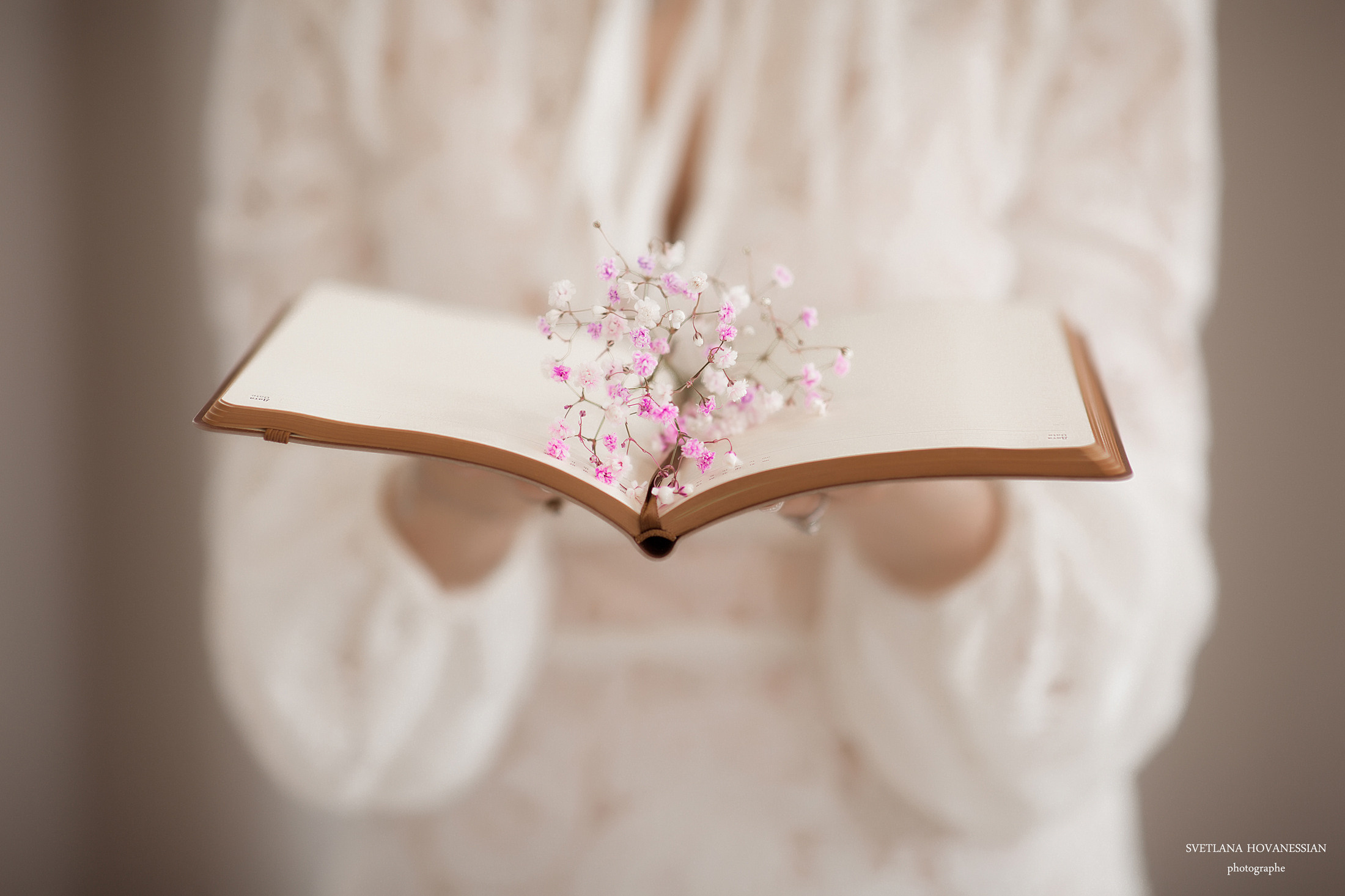 Karina. Photographe professionelle spécialisée dans la photographie de grosses