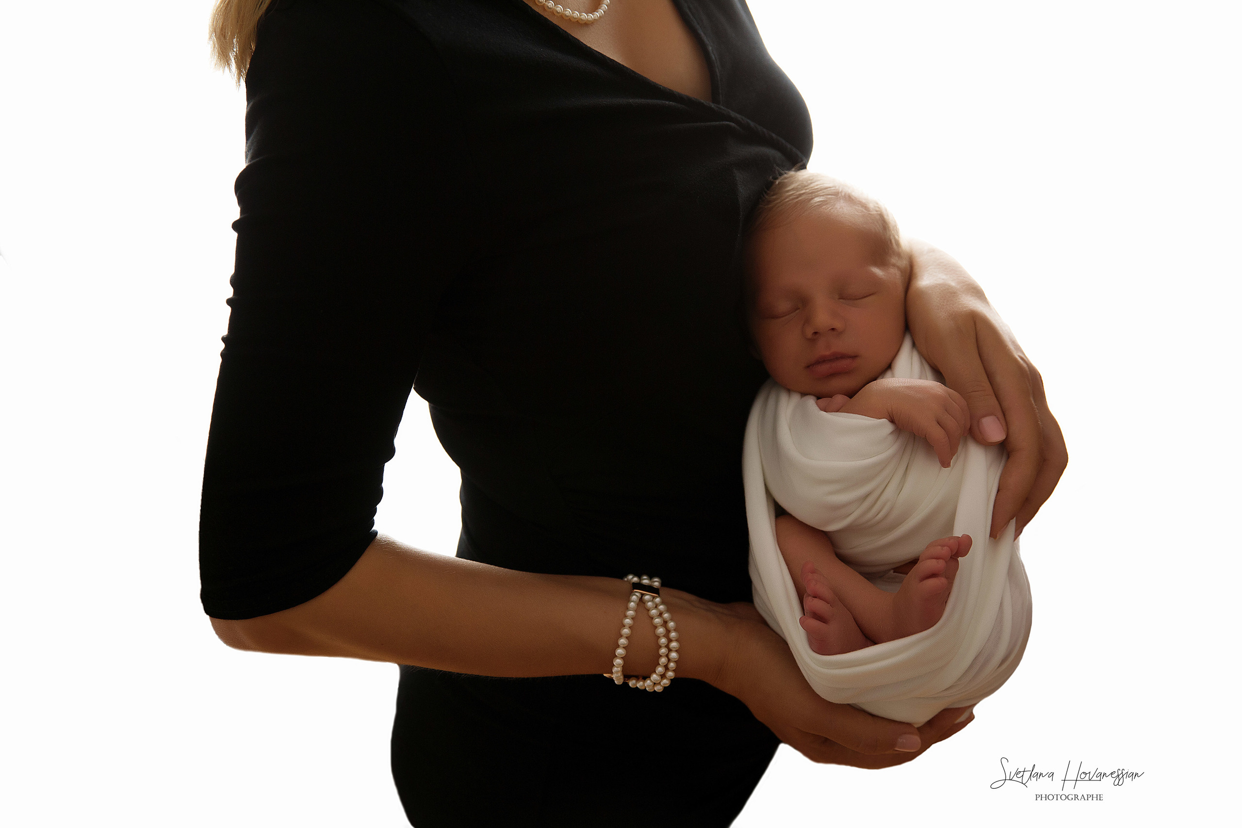 MATERNITE (grossesse studio+nouveau-né). Photographe professionelle spécialisée dans la photographie de grosses
