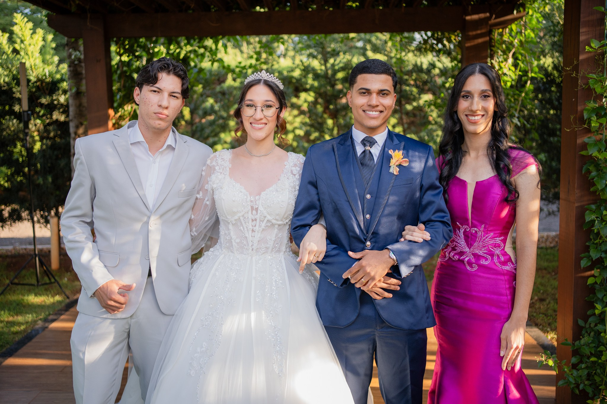 Larissa & Vinicius — Espaço Faveral / Aararaquara. Robson Colaço