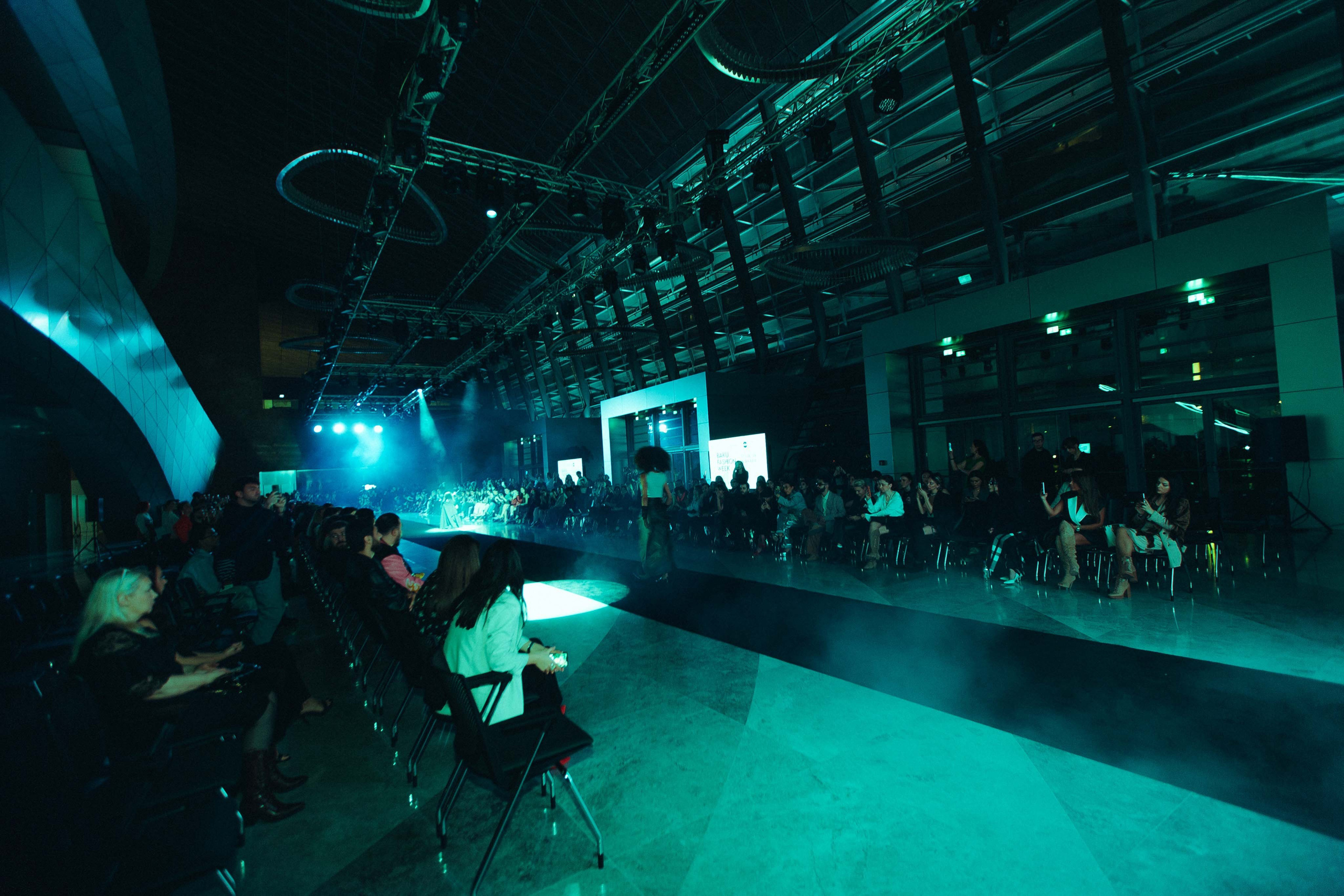 BAKU FASHION WEEK 2023. Wedding&Event photographer Ismail Rzayev in Baku