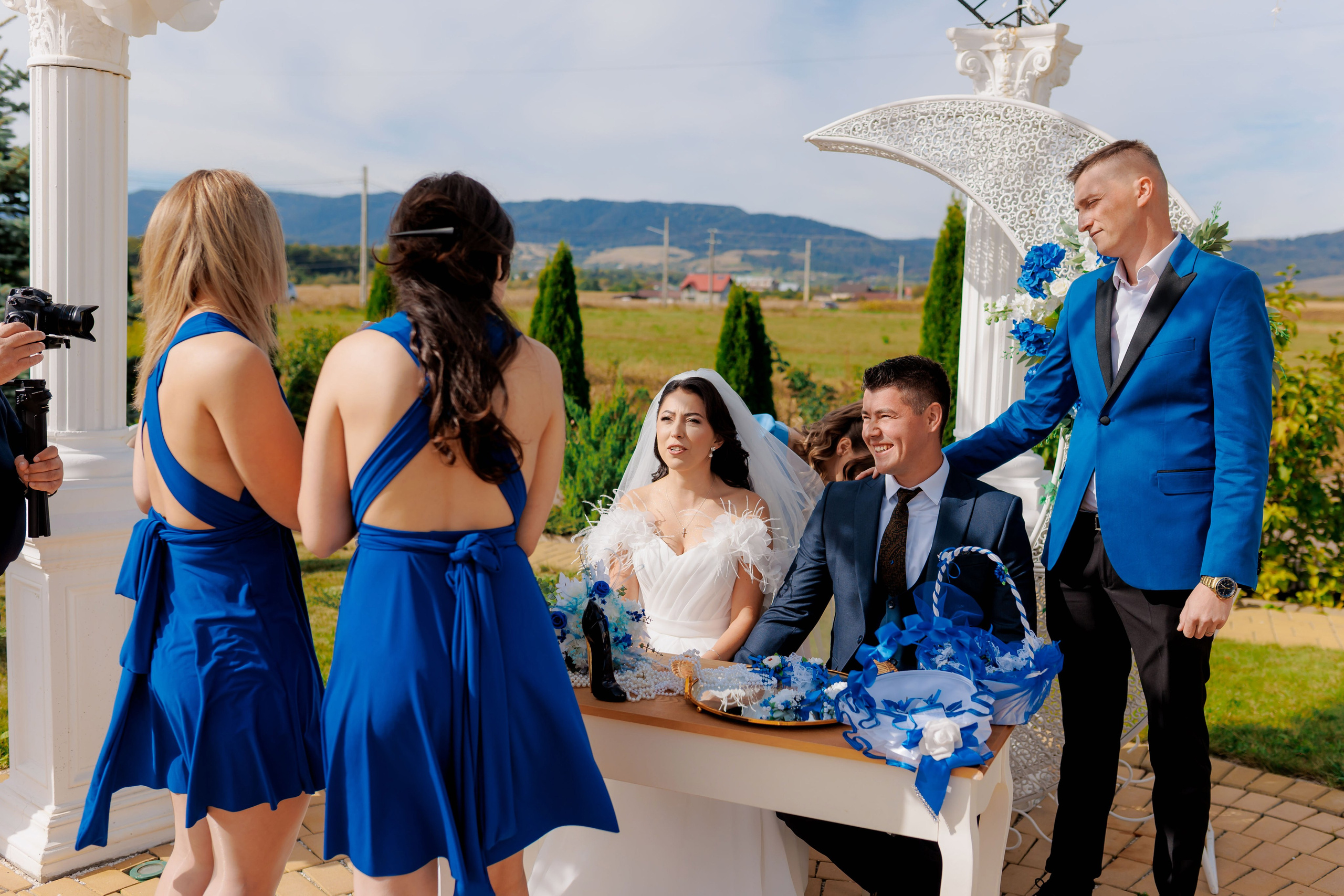 Loredana & Emilian – Ziua Nunții | Videografie - fotografie Botez Suceava, Iași, Botoșani. Servicii foto-video profesionale, pentru momente de neuitat