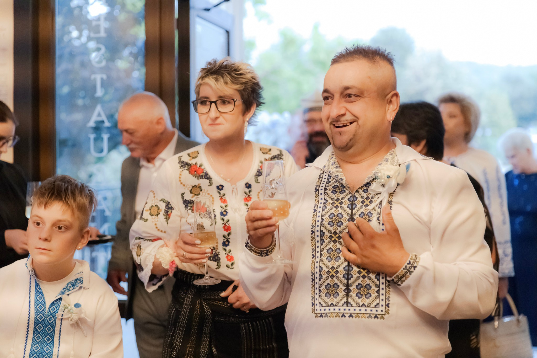 Mihai & Oana. Servicii foto-video profesionale, pentru momente de neuitat