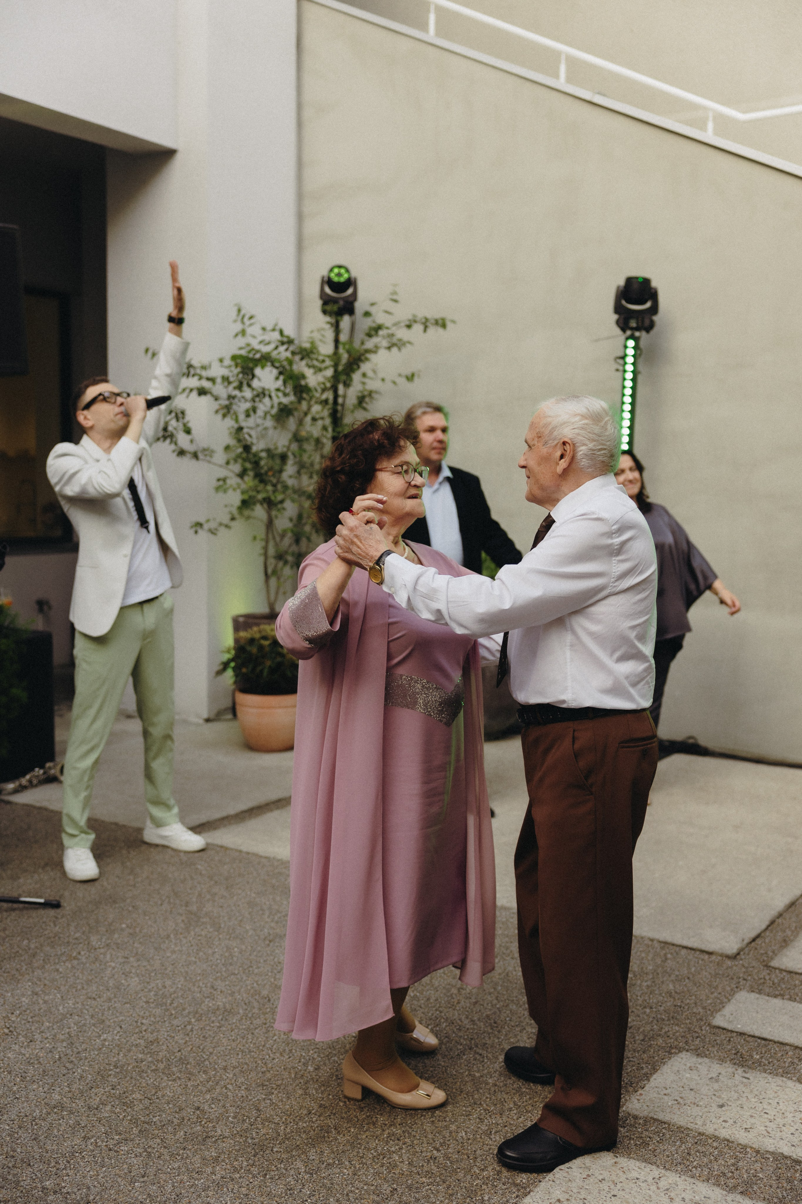 Paulina ir Deivydas | vestuvės Vynvytyje | Kaunas 2025. Vestuvių ir šeimų fotografė Lena Bondarenko / belove photo