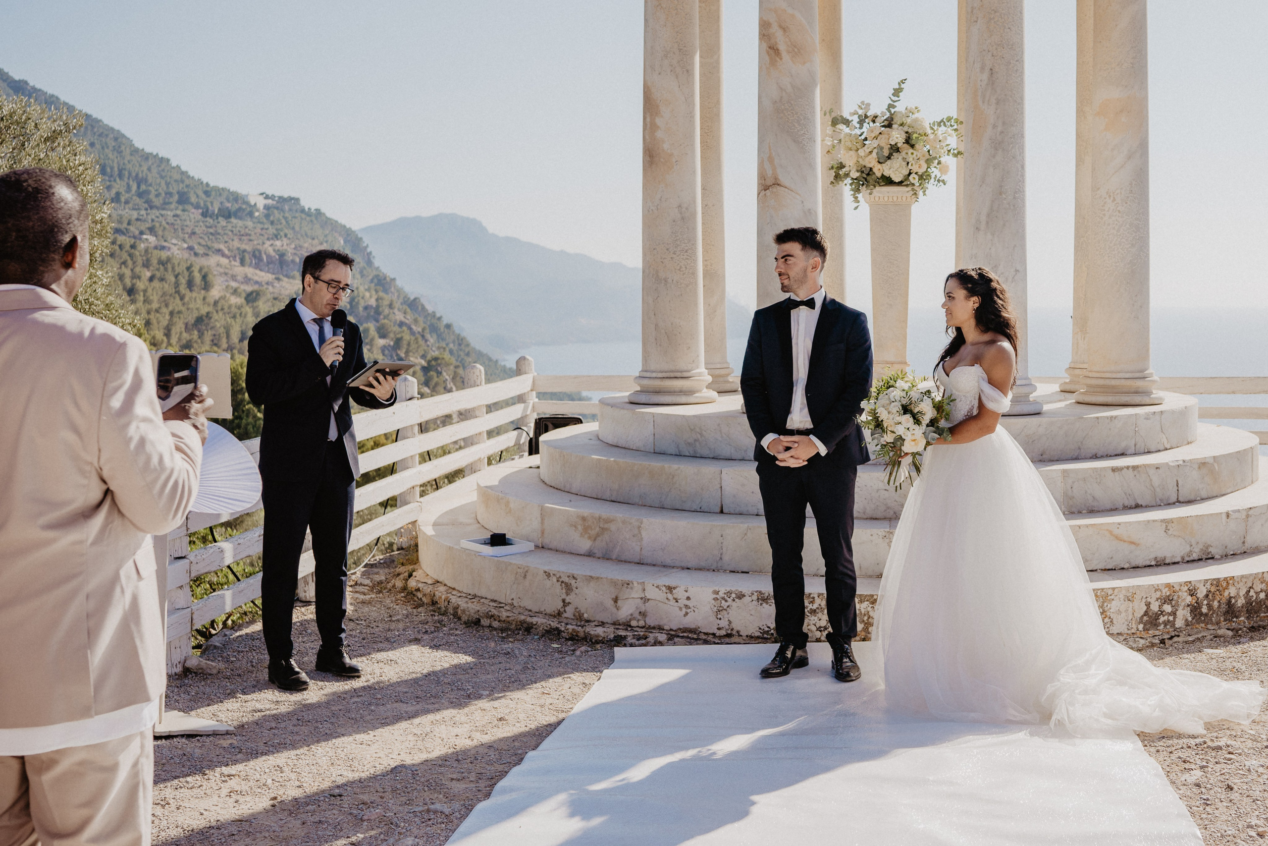 Wedding Ceremony in Son Marroig with Floriane et Timothee. Wedding Celebrant in Mallorca Iban Collin