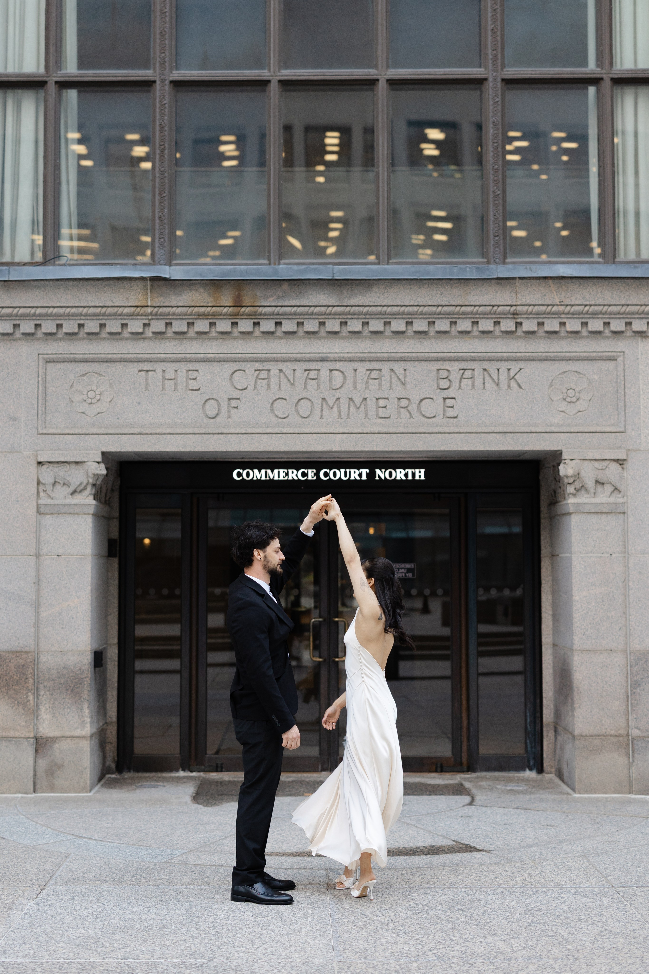 Engagement Session — Downtown Toronto. Anna Leb Photo