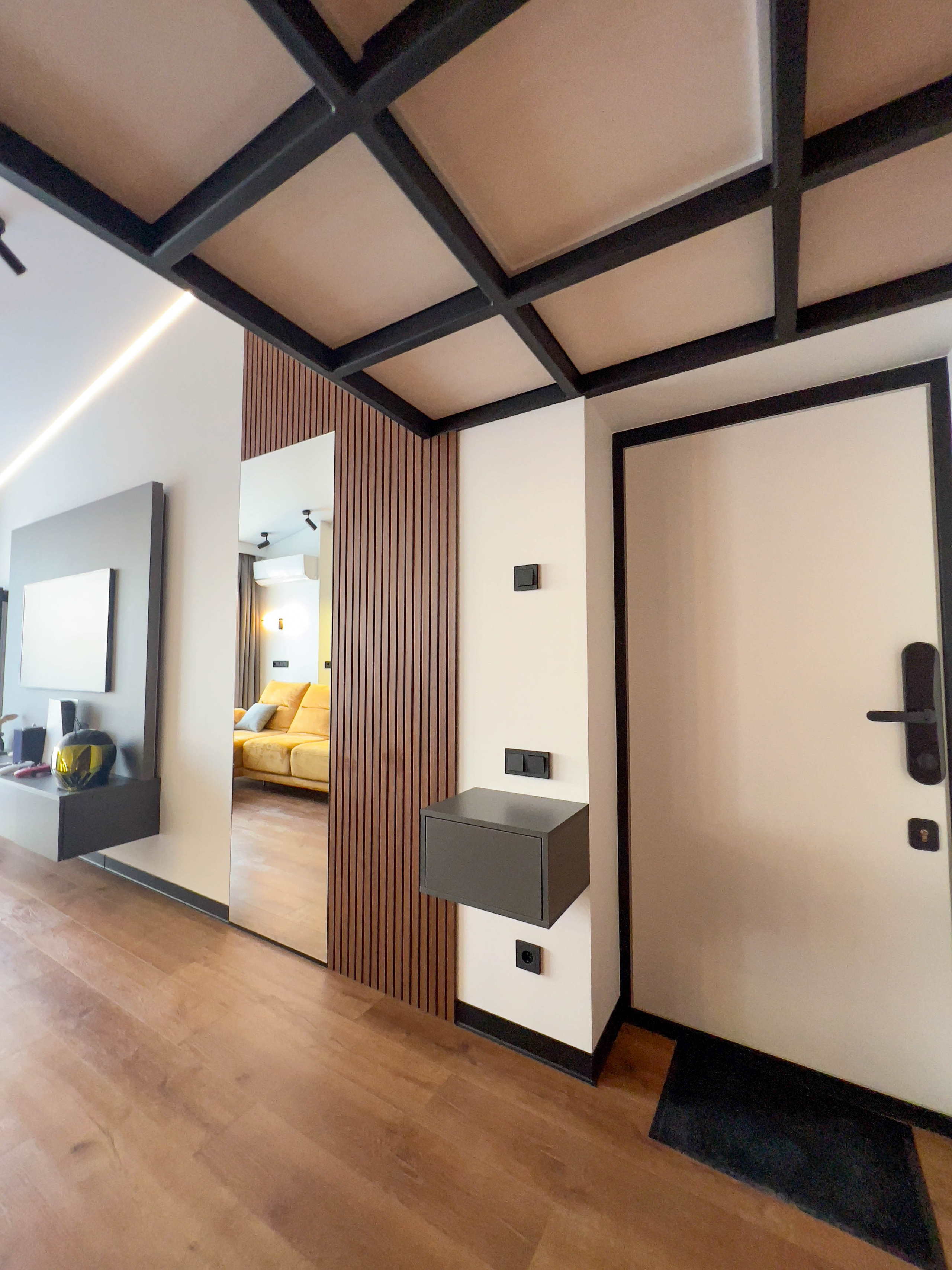 The apartment is on two levels. Fotograf Dmitrii Donets