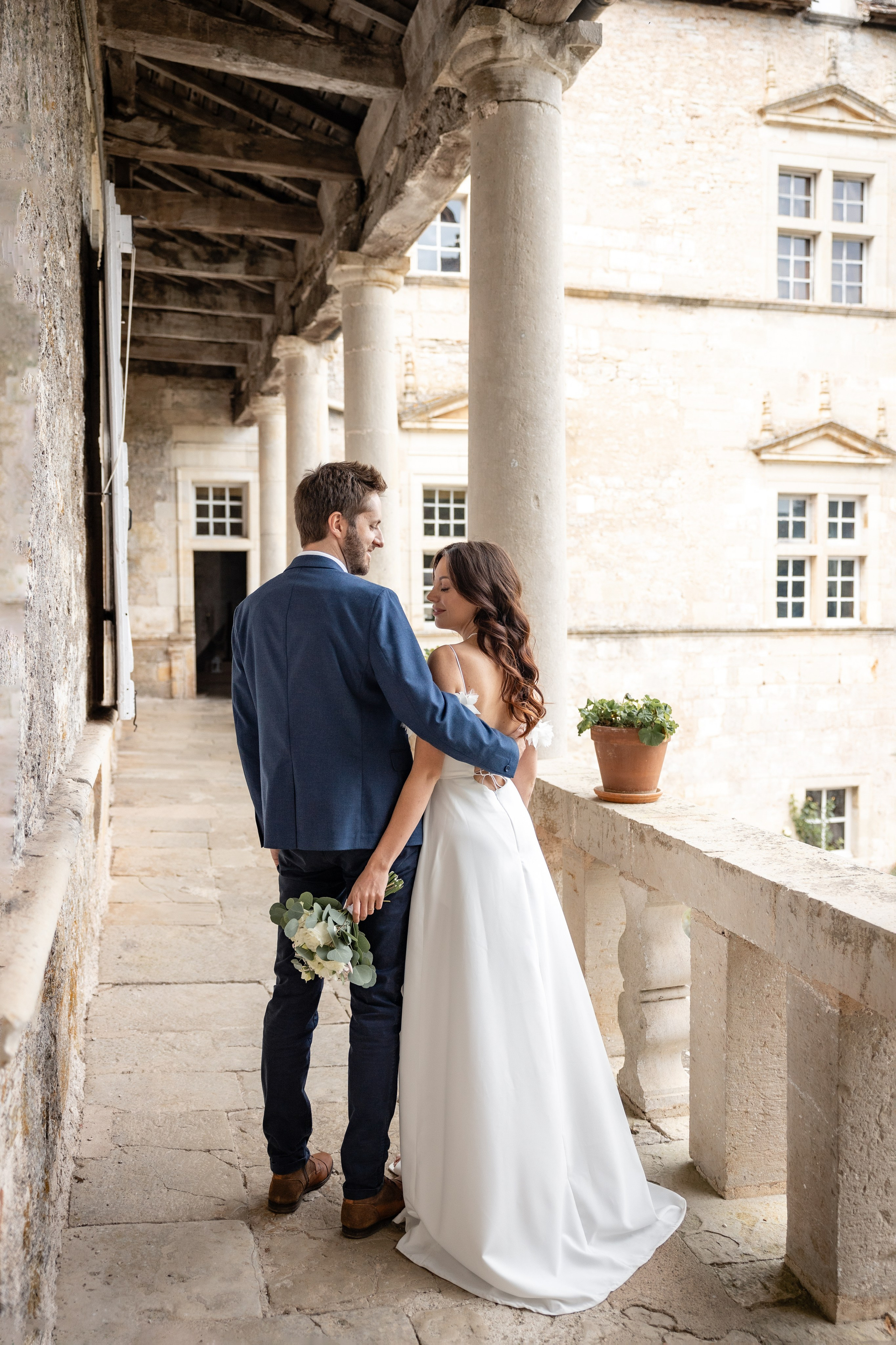 Château Elopement in the Lot — Cénevières | Southwest France. Eugénie Smirnova — Wedding & Elopement Photographer in Southwest France
