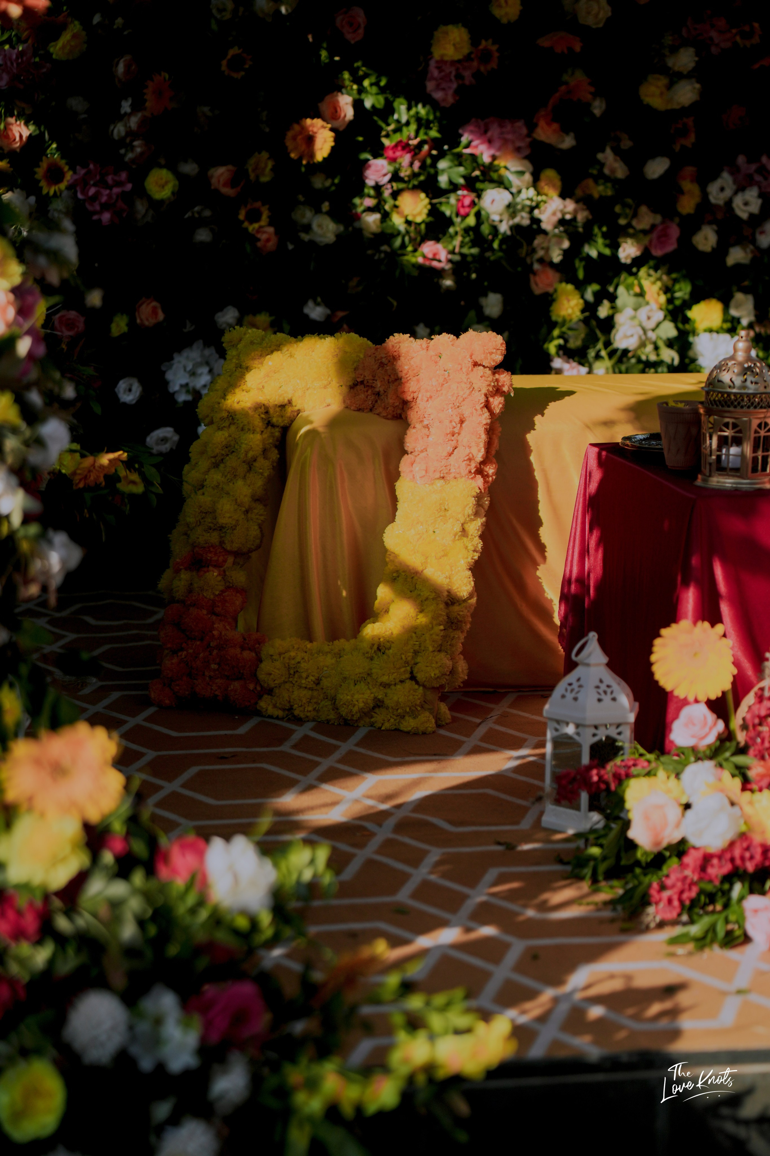 SHAHANA. Theloveknots