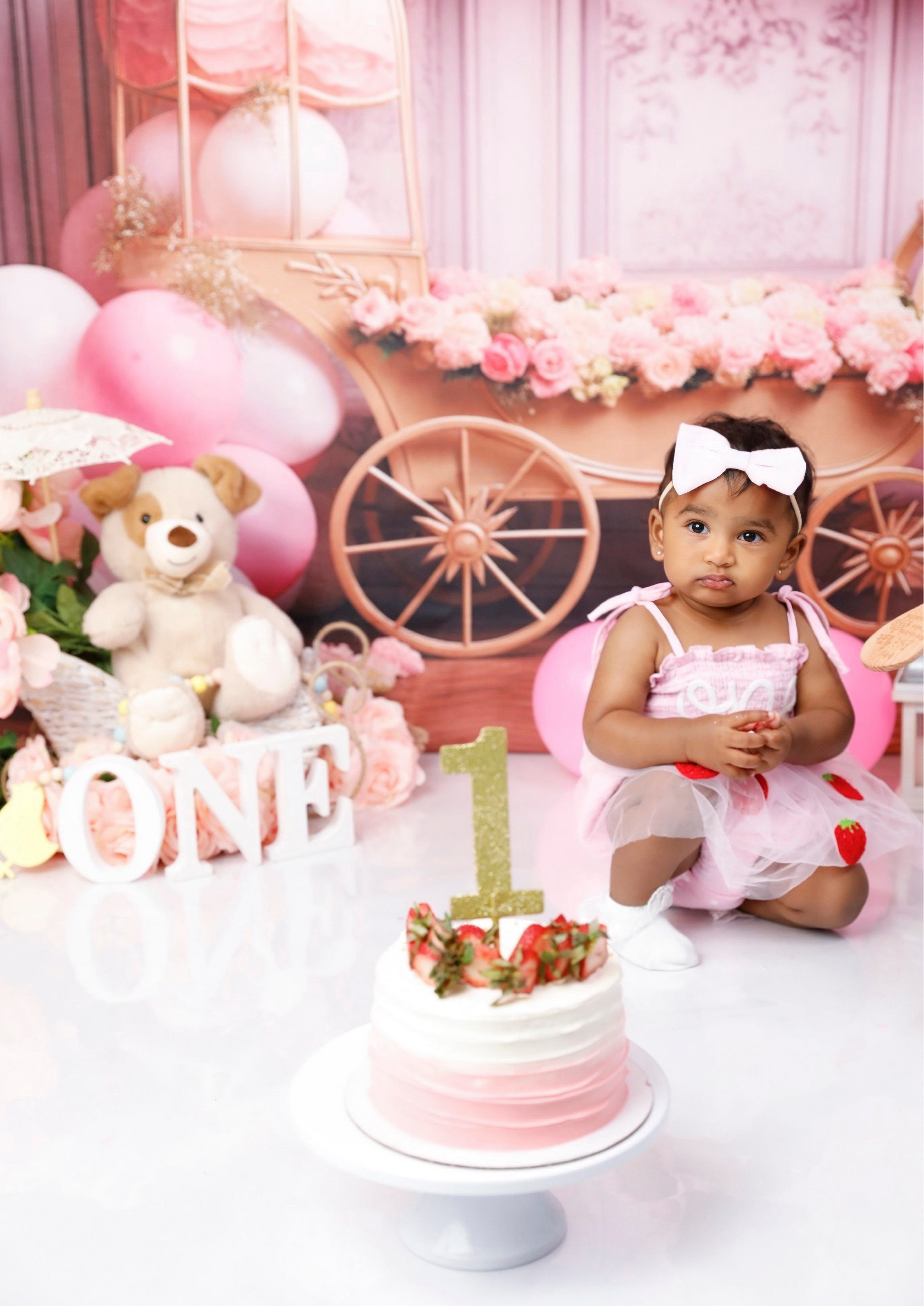 Cakesmash. AP Lens Photography | Newborn, Maternity, Milestone & Family Photographer | Little Elm & DFW, TX