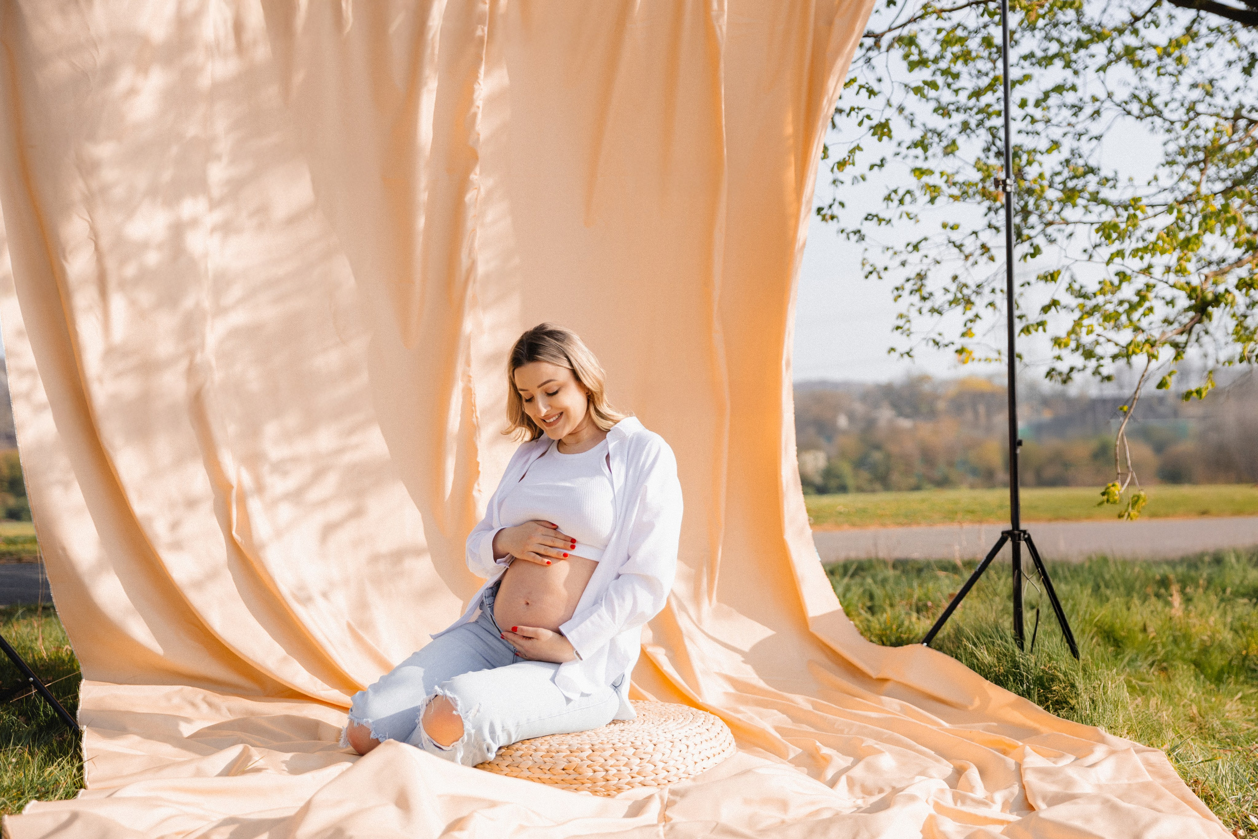 Schwangerschaftsfotos am Kemnader See | Babybauch Shooting Bochum. Hochzeitsfotografin Bochum | Halyna Reiche Fotografie NRW