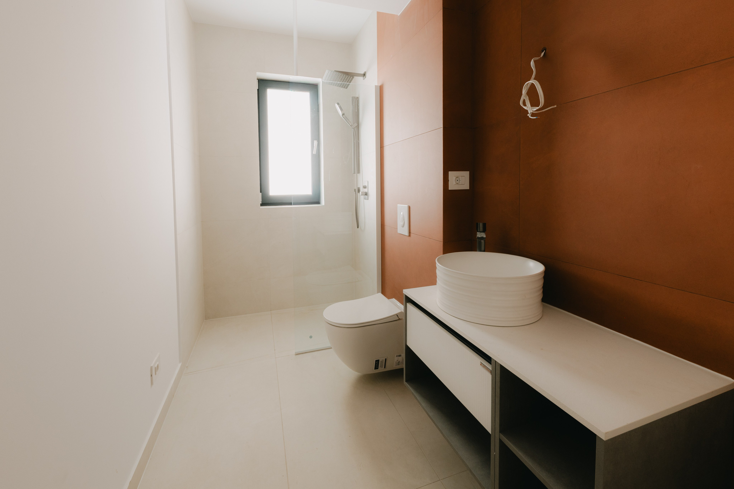 Imobiliare & Interioare - Foto