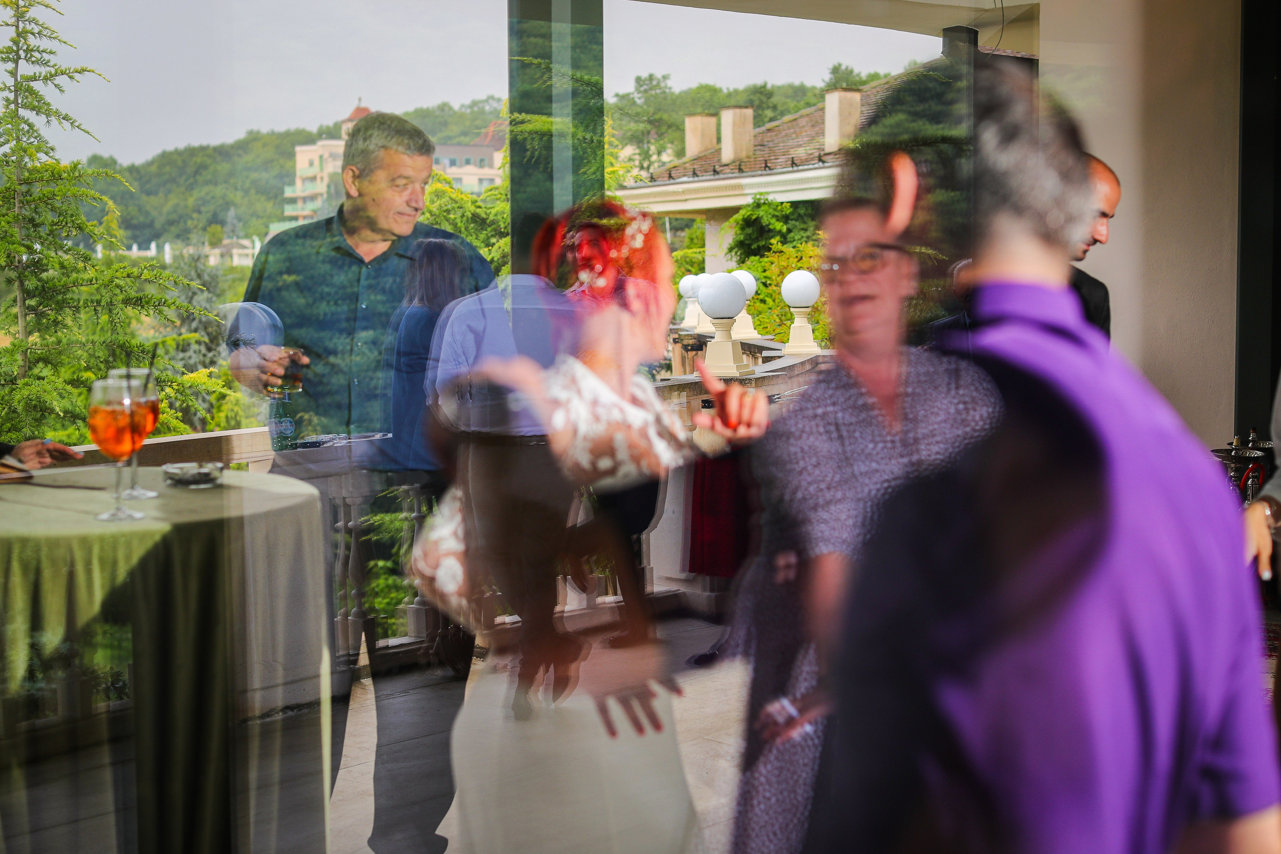 Oana&Bogdan — distractie, rasete, amintiri. Rares Bucur is a professional wedding photographer based in Cluj-Napoca, Romania, specializing in wedding photography