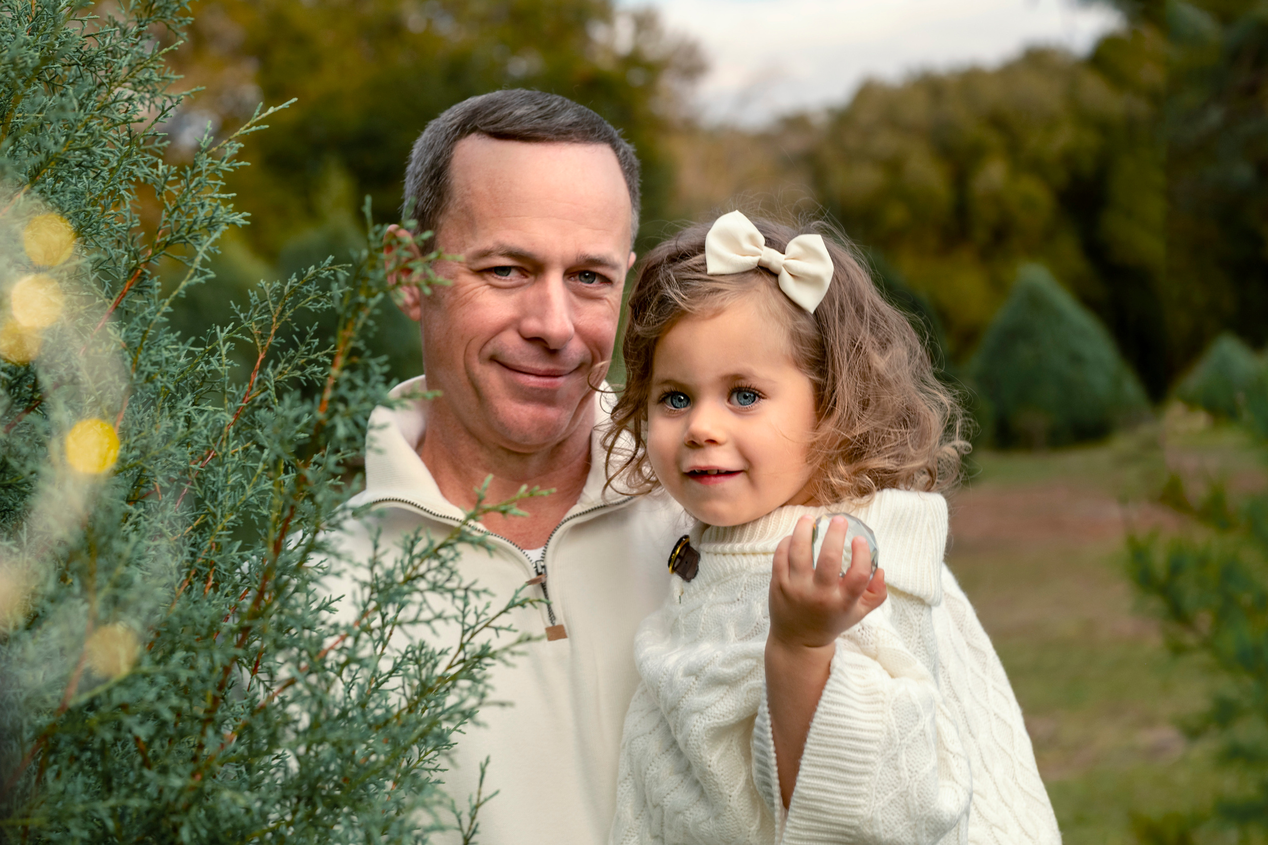 Christmas Tree Farm. Portrait, kids and family photographer in Wesley Chapel Alina Alice Osipova