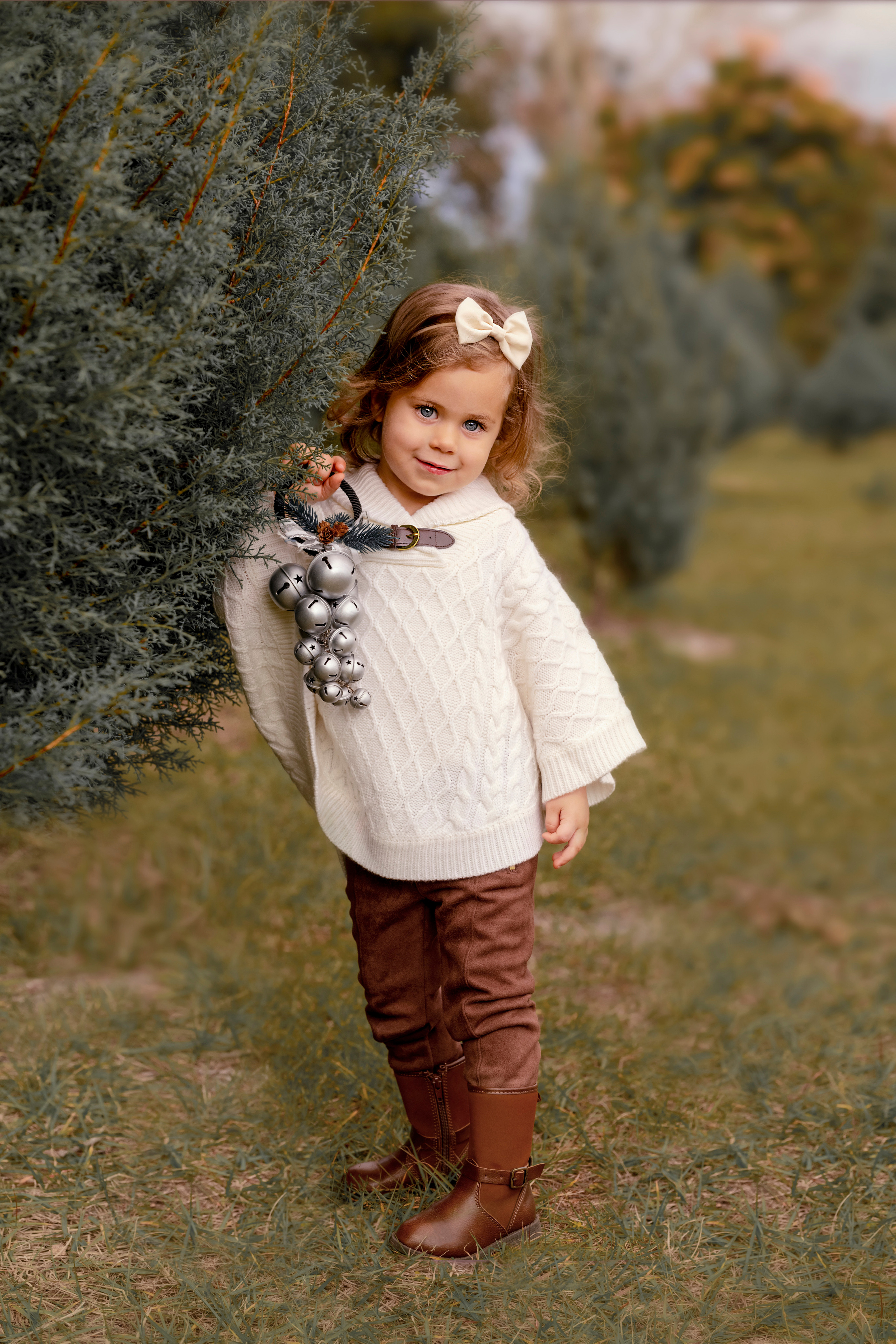 Christmas Tree Farm. Portrait, kids and family photographer in Wesley Chapel Alina Alice Osipova