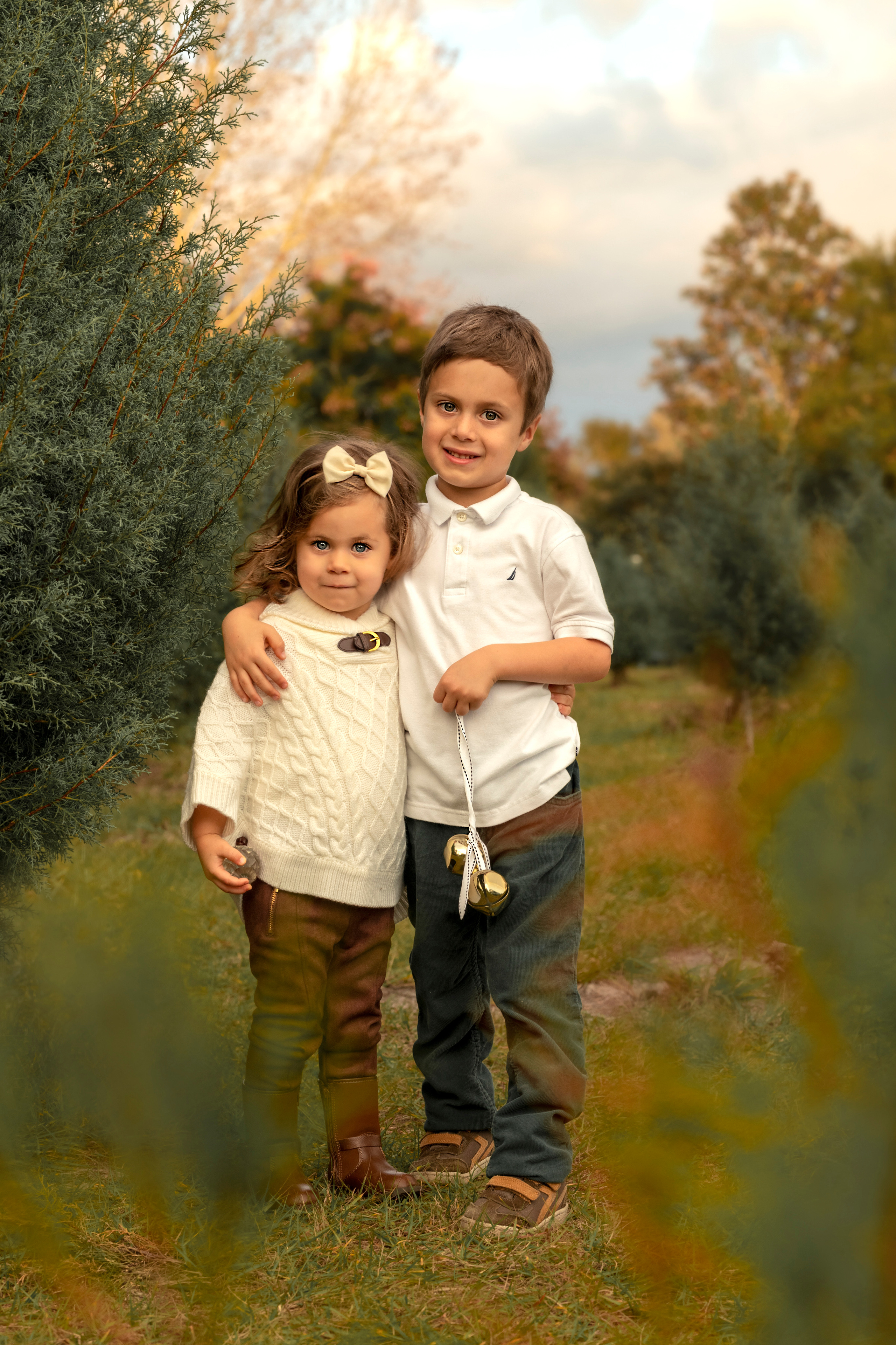 Christmas Tree Farm. Portrait, kids and family photographer in Wesley Chapel Alina Alice Osipova