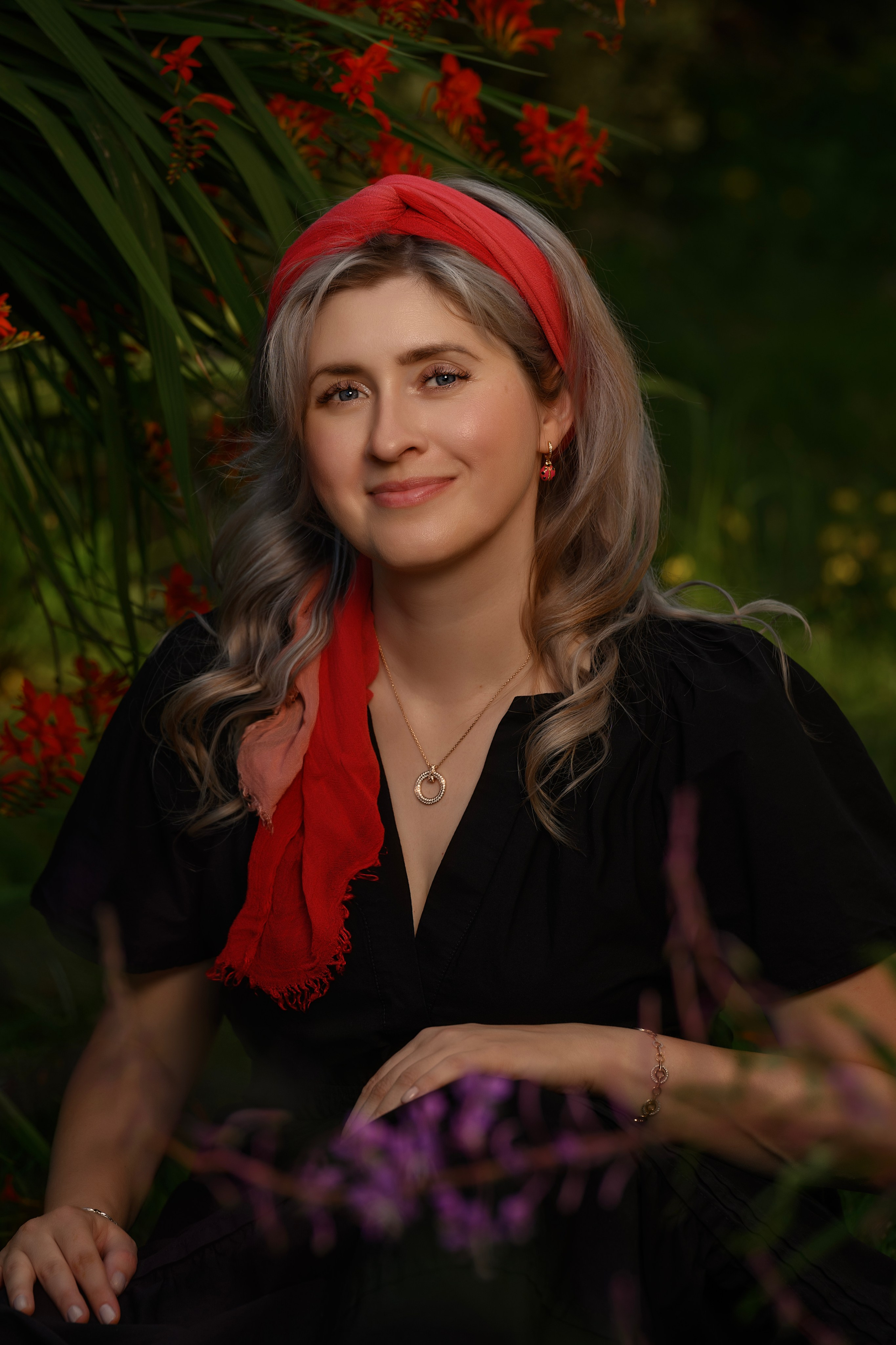 In RED. Wedding & portrait photography in the Seattle Area. Helen Michelle photographer