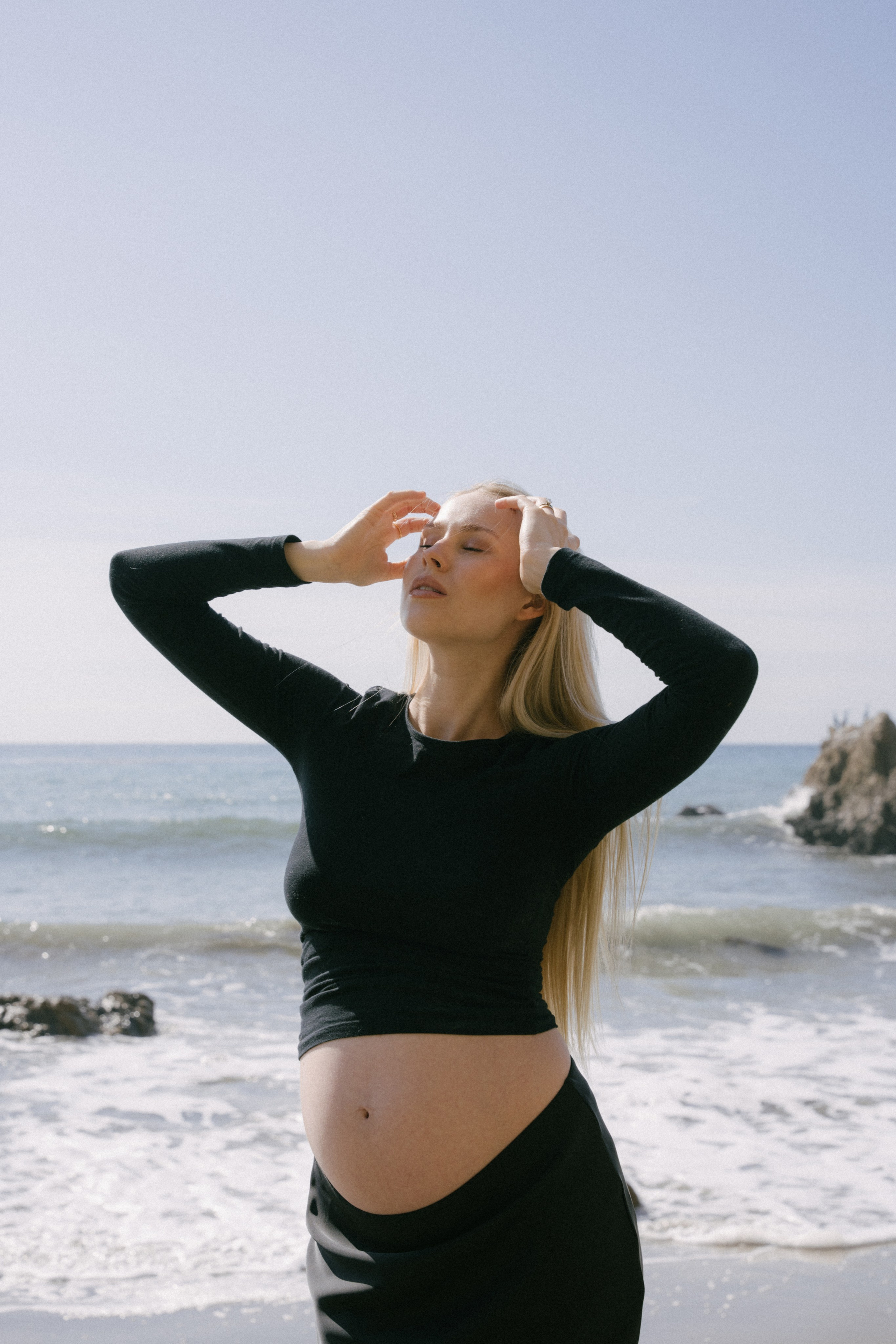 Maternity Photographer in Los Angeles | Kristina Vasilenko. Santa Monica based photographer Kristina Vasilenko