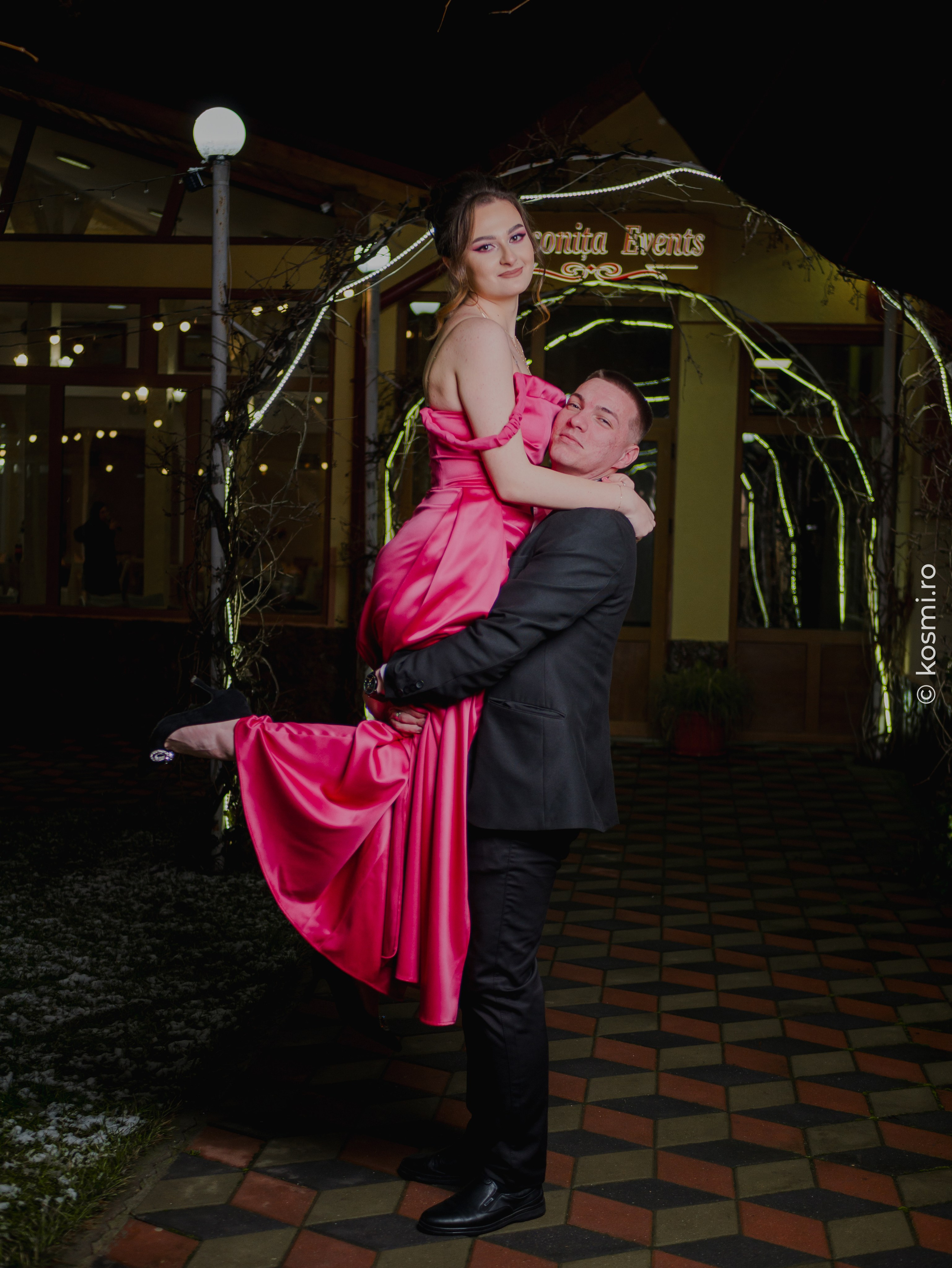 Majorat Andreea. Kosmi