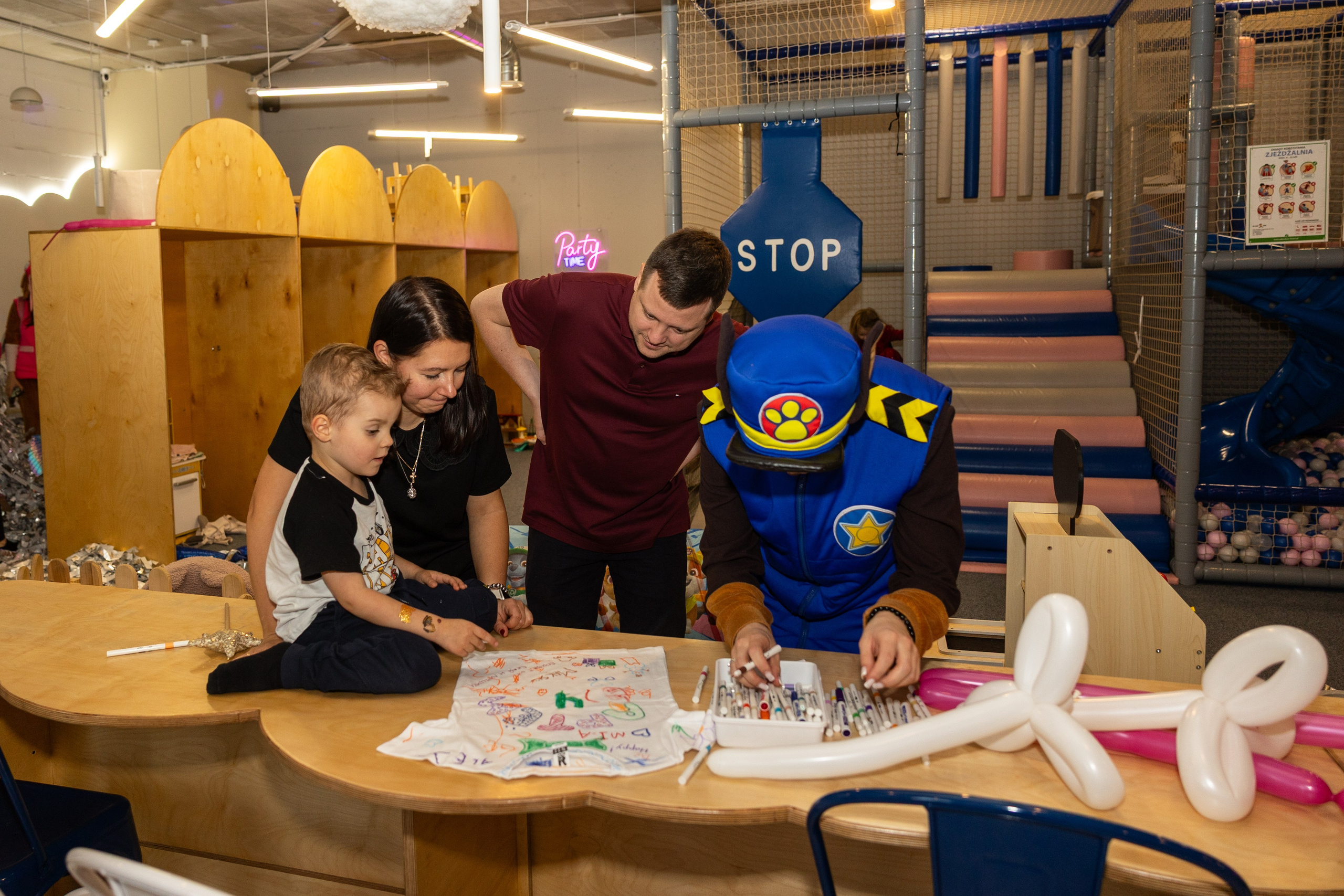 День рождения Артёма 24 января 2026 года. Семейный и детский фотограф в Варшаве Мила Бобровская