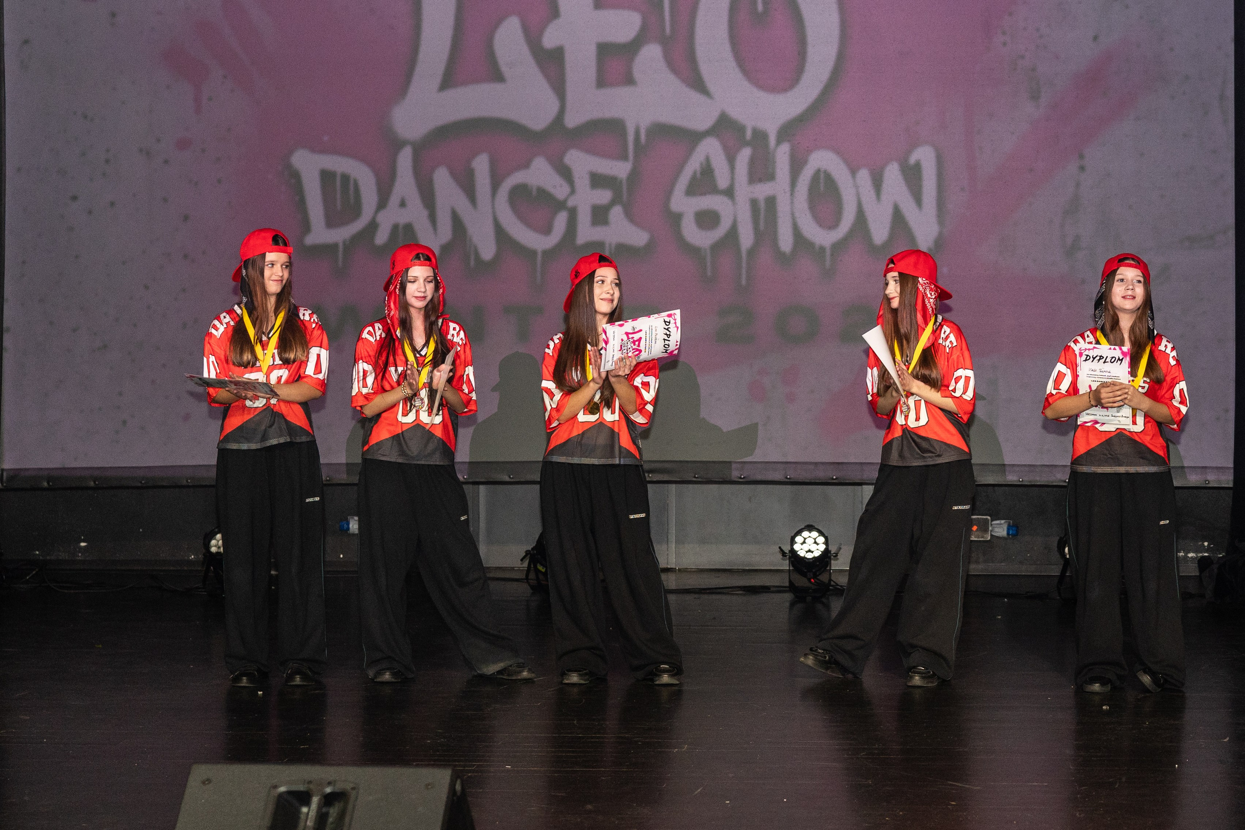 LEO DANCE SHOW WINTER 2025. Семейный и детский фотограф в Варшаве Мила Бобровская