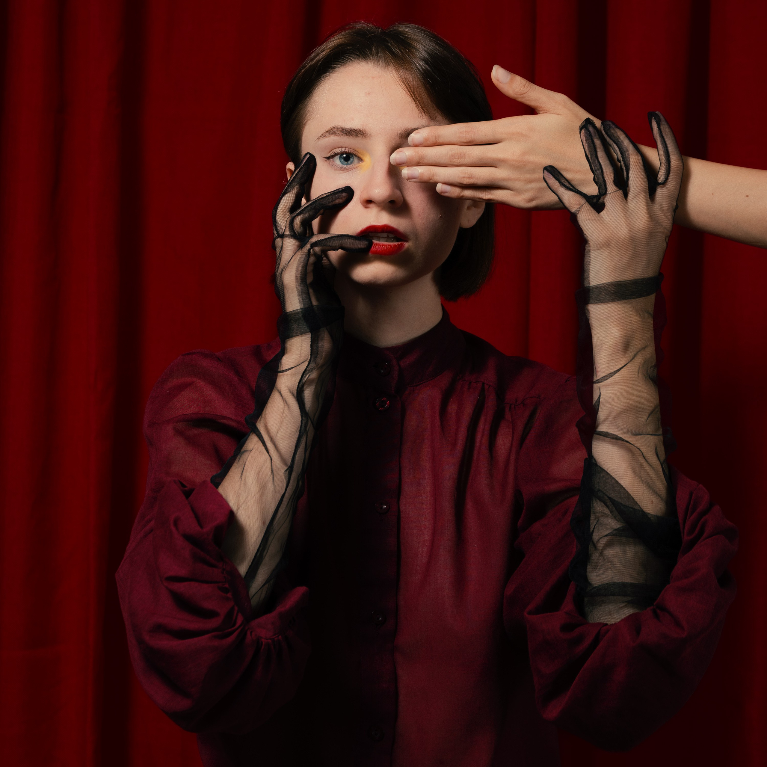 Red. Vladimir Ustinov